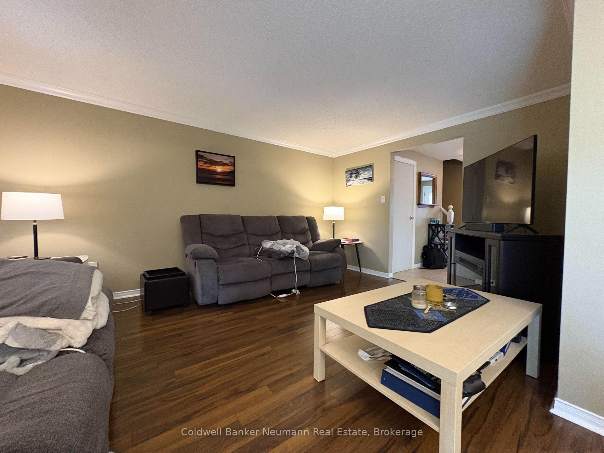 Photo 2 of Unit UPPER, 120 Moss Place, Guelph, Kortright West — HOMEH