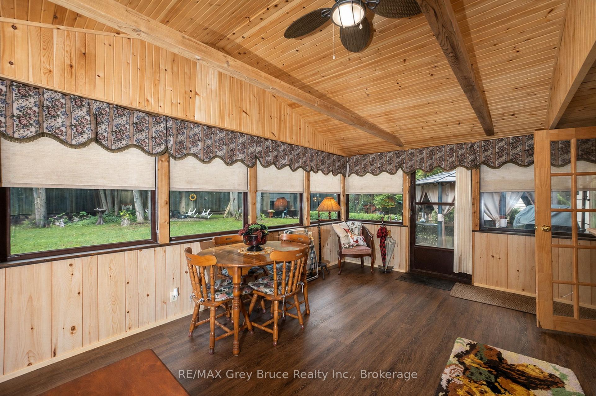 Photo 9 of 263617 Southgate Road, Southgate — HOMEH