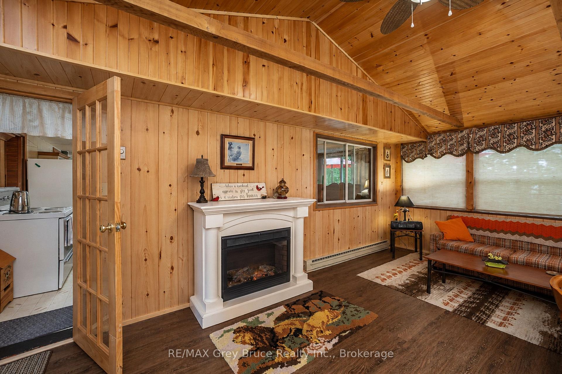 Photo 10 of 263617 Southgate Road, Southgate — HOMEH