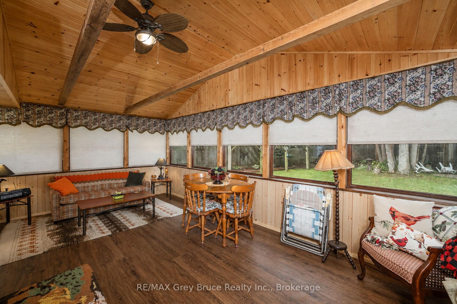 Photo 11 of 263617 Southgate Road, Southgate — HOMEH