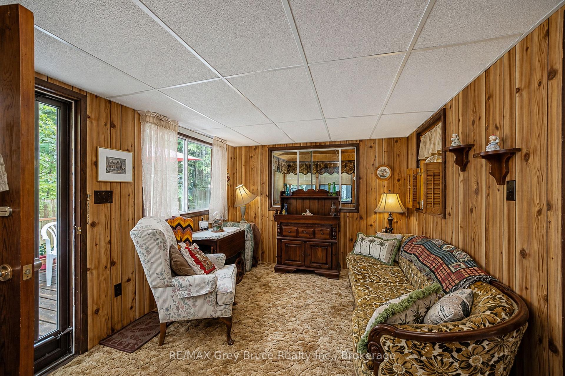 Photo 16 of 263617 Southgate Road, Southgate — HOMEH