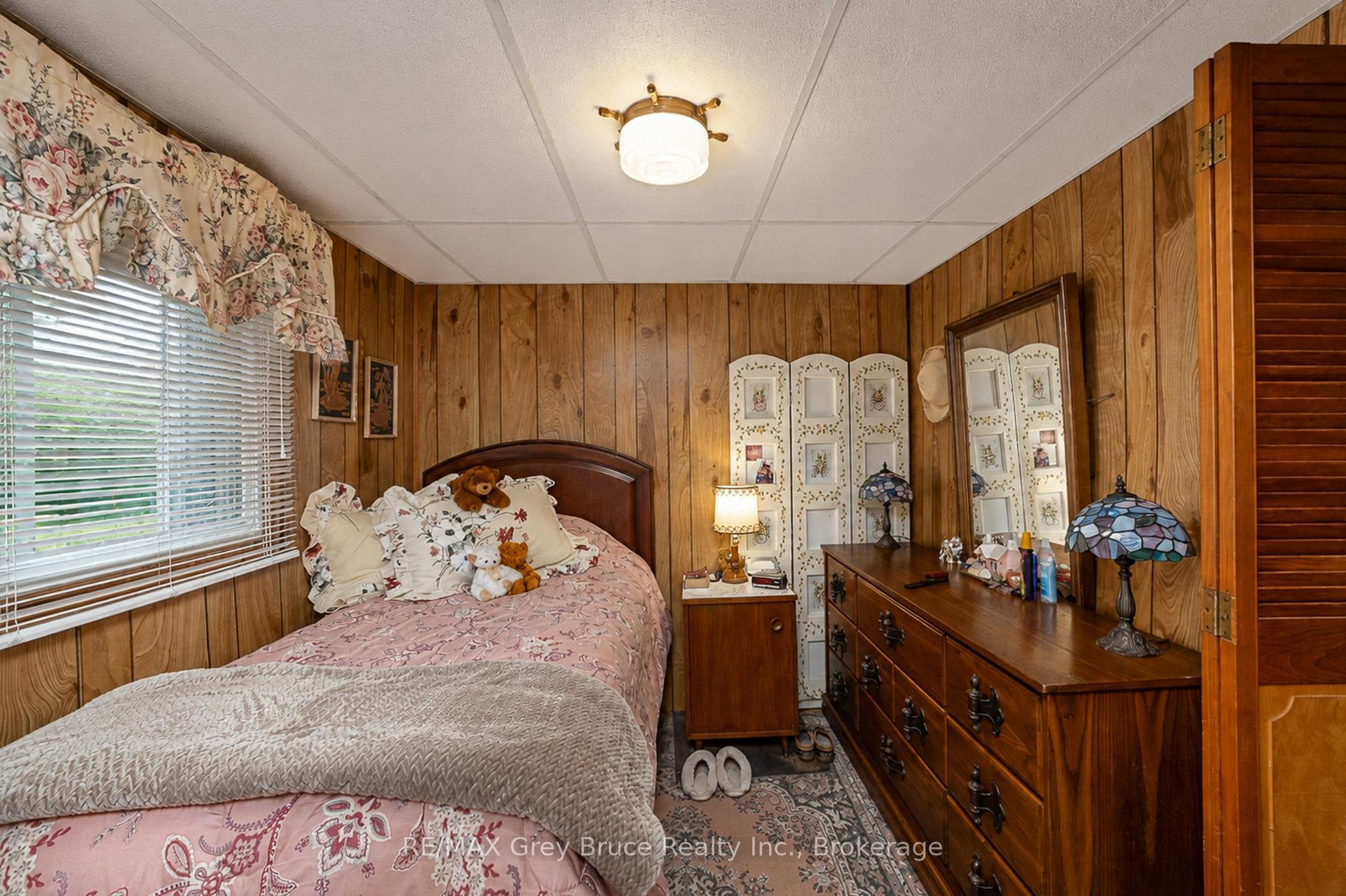 Photo 19 of 263617 Southgate Road, Southgate — HOMEH