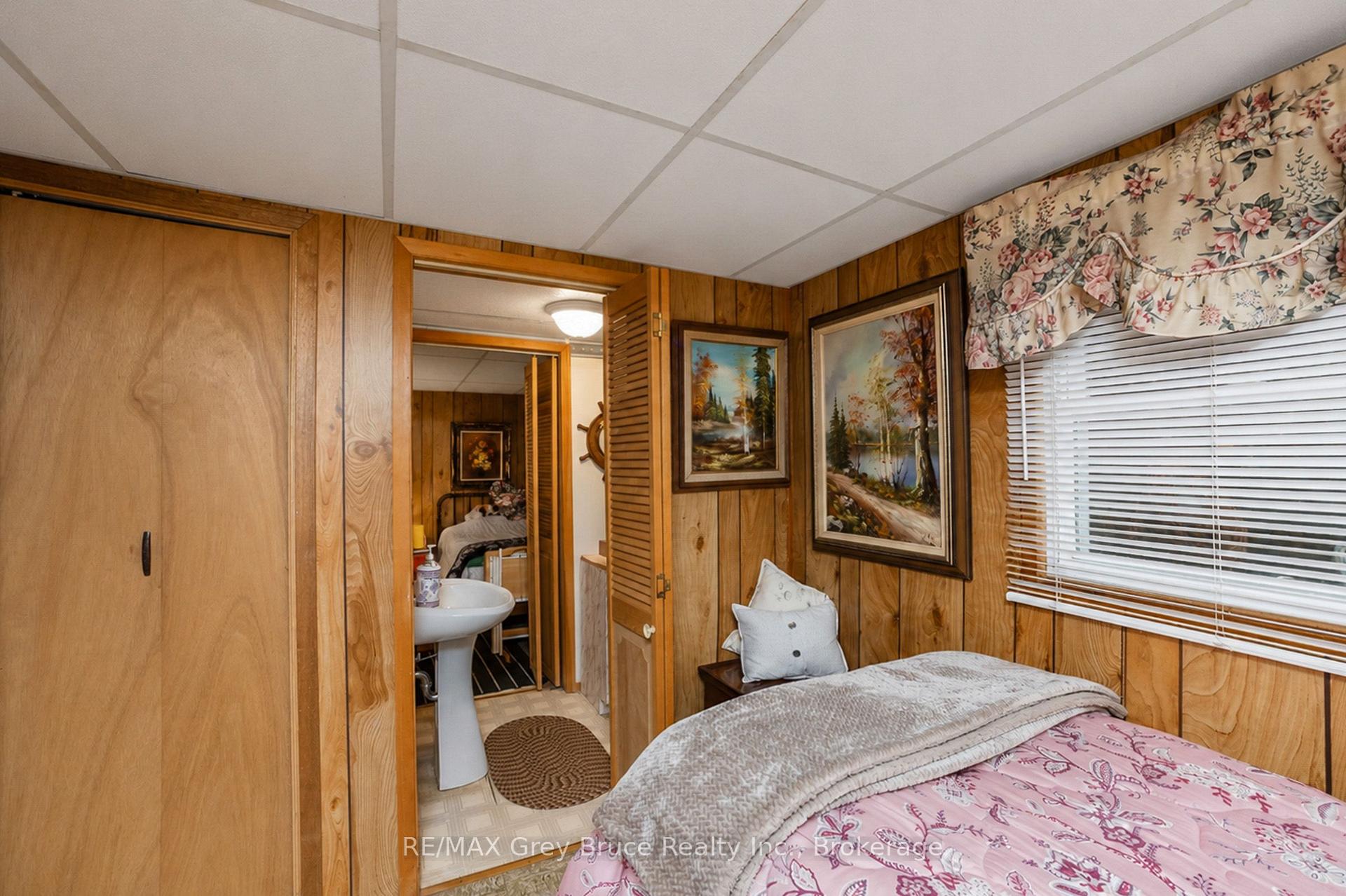 Photo 20 of 263617 Southgate Road, Southgate — HOMEH