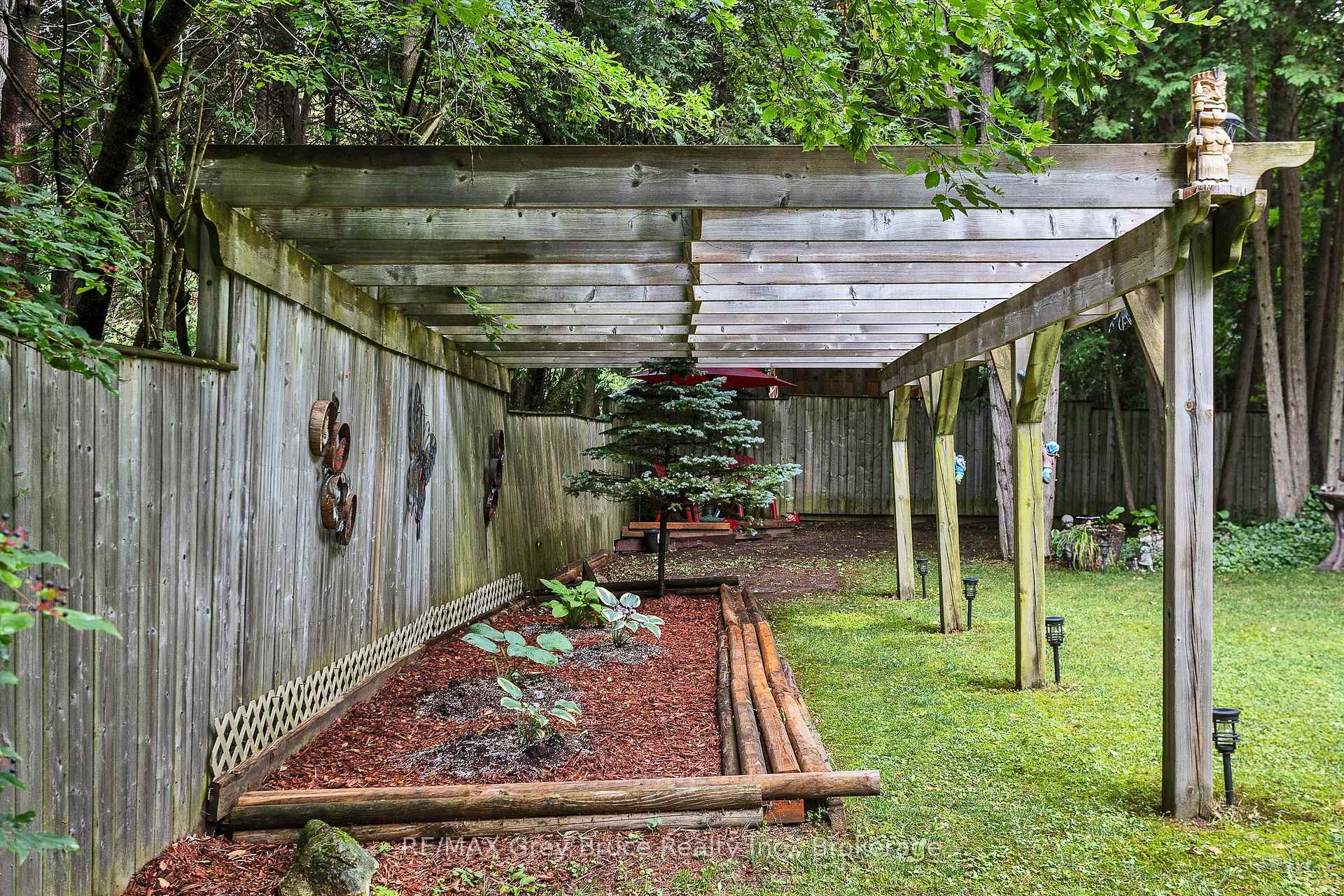 Photo 30 of 263617 Southgate Road, Southgate — HOMEH