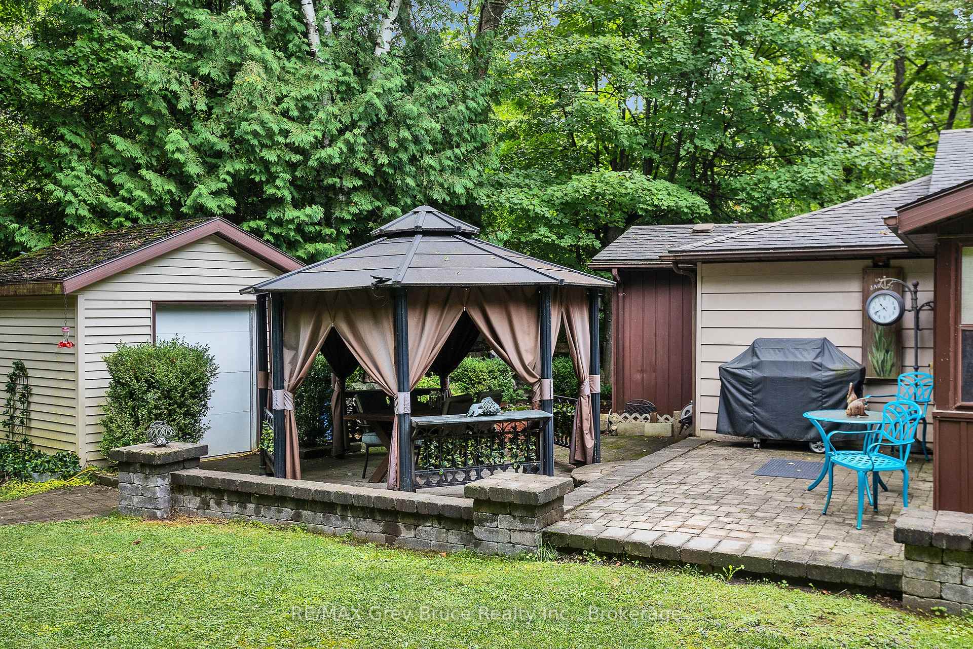 Photo 33 of 263617 Southgate Road, Southgate — HOMEH