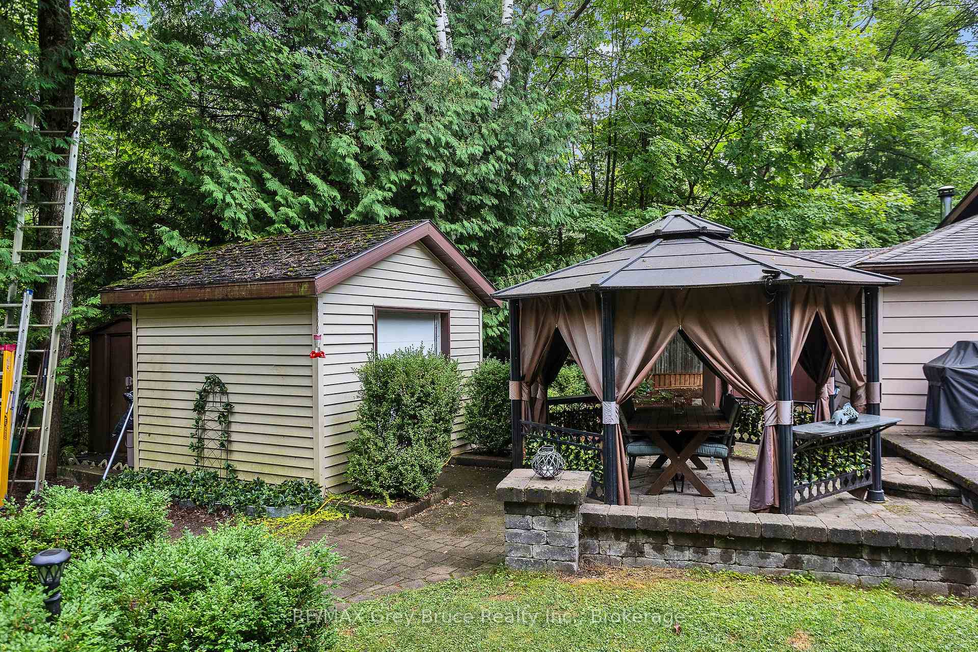 Photo 36 of 263617 Southgate Road, Southgate — HOMEH