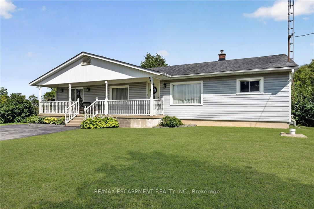 Photo 3 of 3235 Grassie Road, Grimsby, Grimsby Escarpment — HOMEH