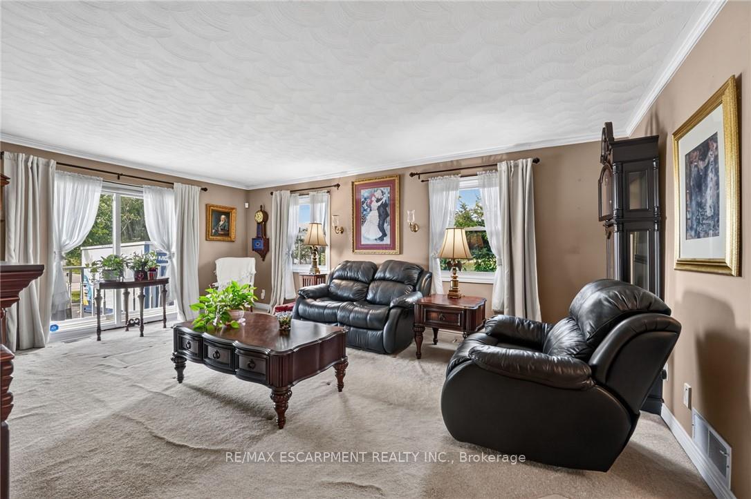 Photo 10 of 3235 Grassie Road, Grimsby, Grimsby Escarpment — HOMEH