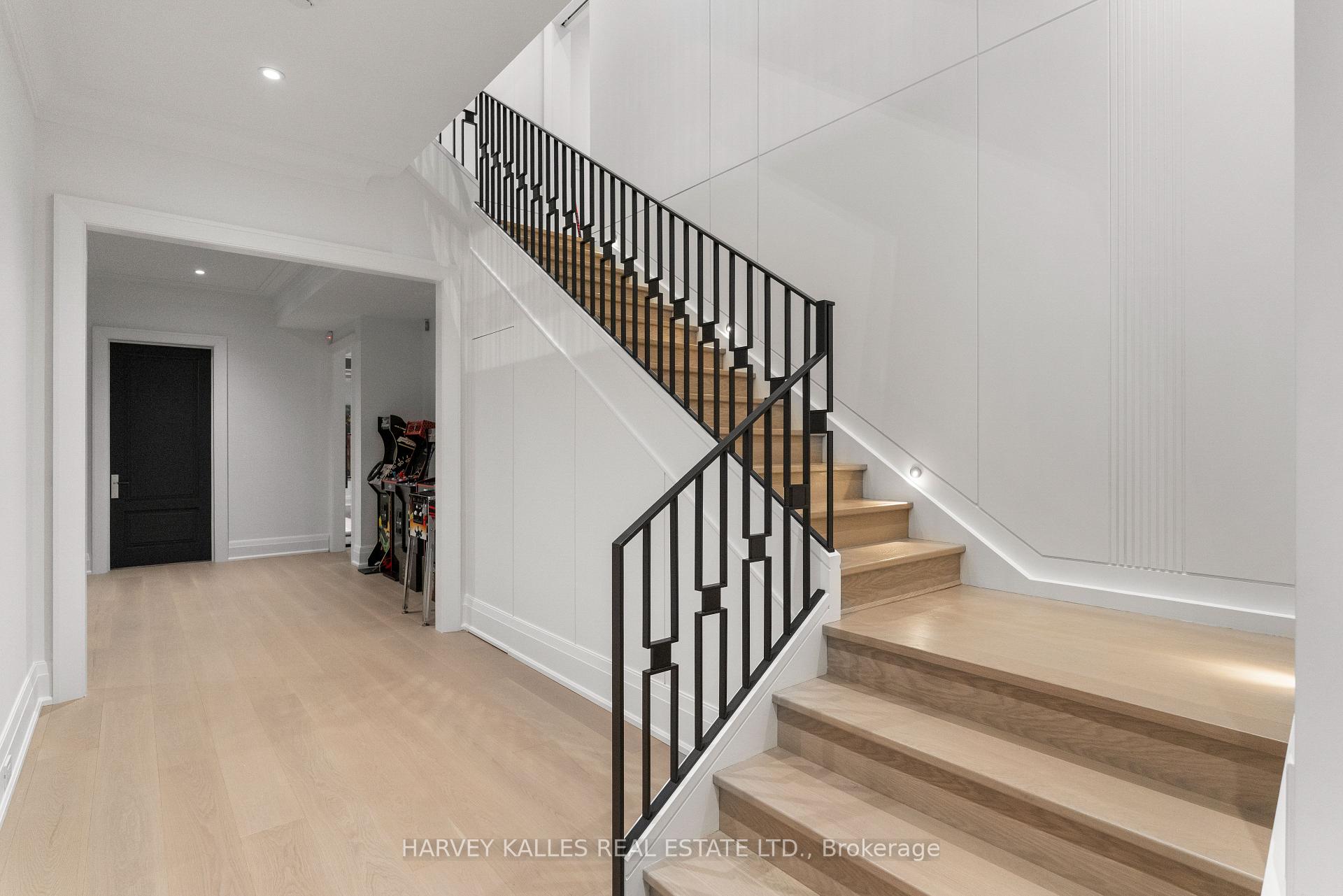 Photo 38 of 106 Richview Avenue, Toronto, Forest Hill South — HOMEH