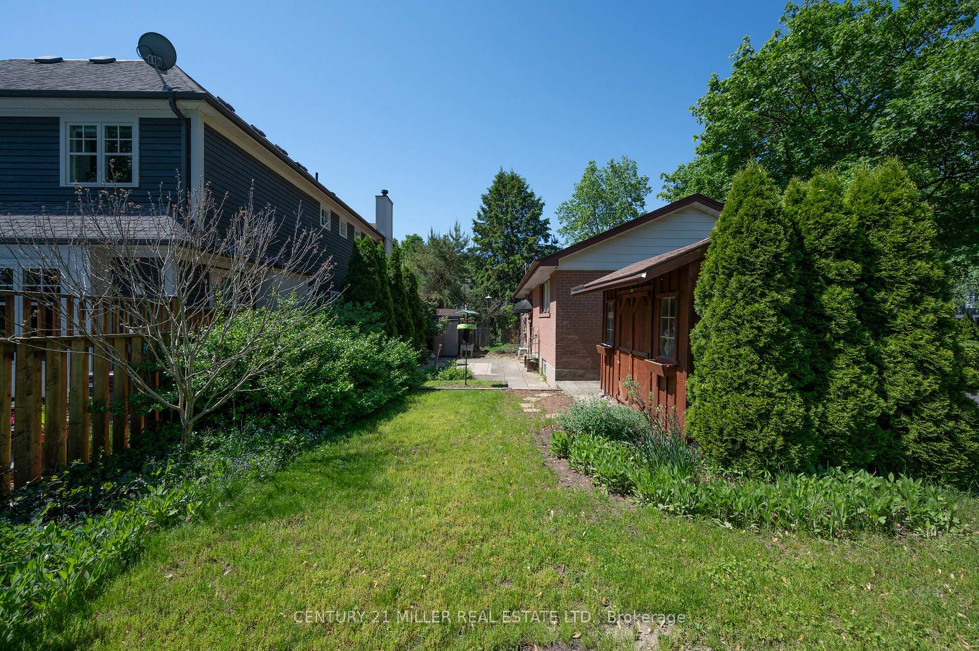 Photo 9 of 1304 Avon Crescent, Oakville, Morrison — HOMEH