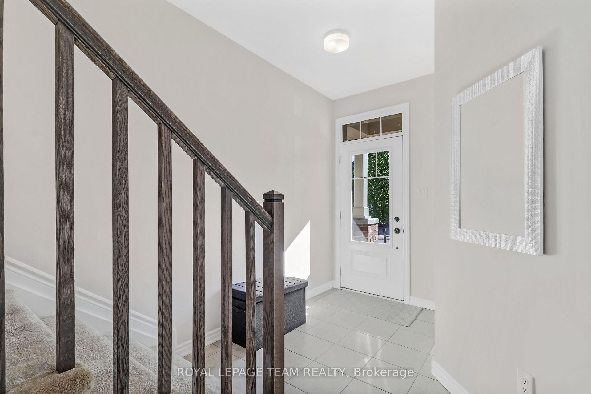 Photo 4 of 770 Brittanic Road, Ottawa, Kanata - Emerald Meadows/Trailwest — HOMEH