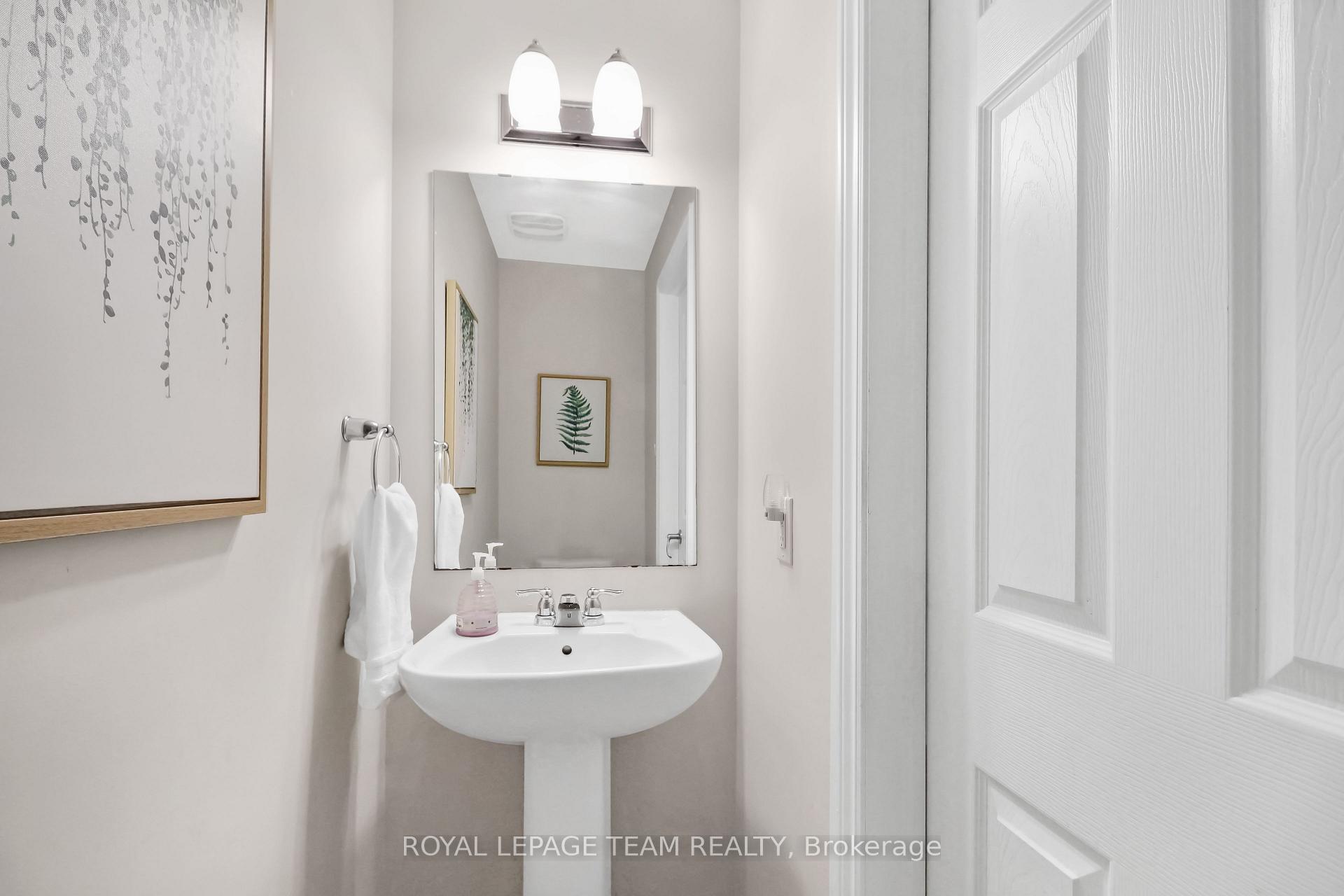 Photo 5 of 770 Brittanic Road, Ottawa, Kanata - Emerald Meadows/Trailwest — HOMEH