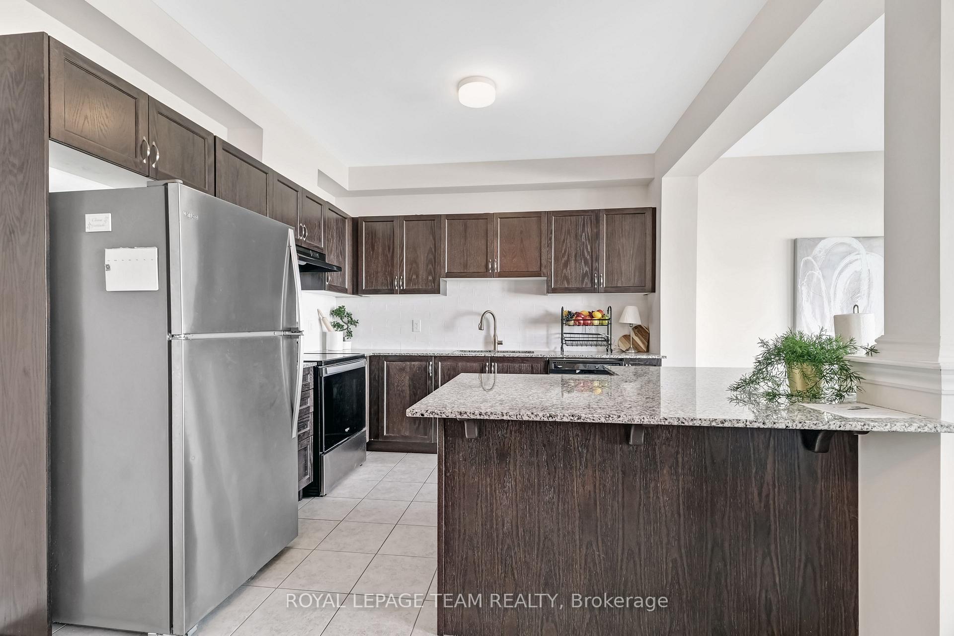 Photo 8 of 770 Brittanic Road, Ottawa, Kanata - Emerald Meadows/Trailwest — HOMEH