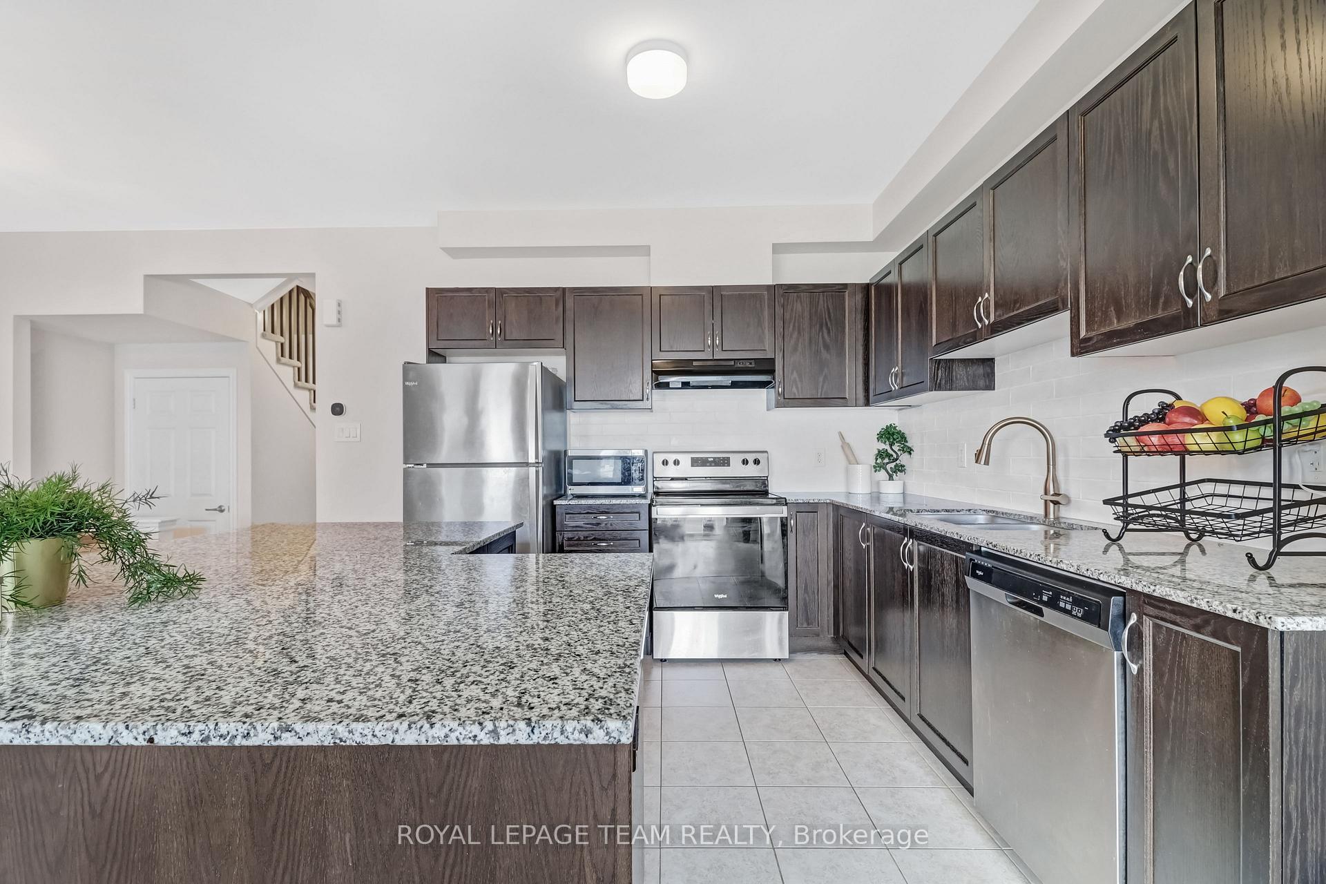 Photo 9 of 770 Brittanic Road, Ottawa, Kanata - Emerald Meadows/Trailwest — HOMEH