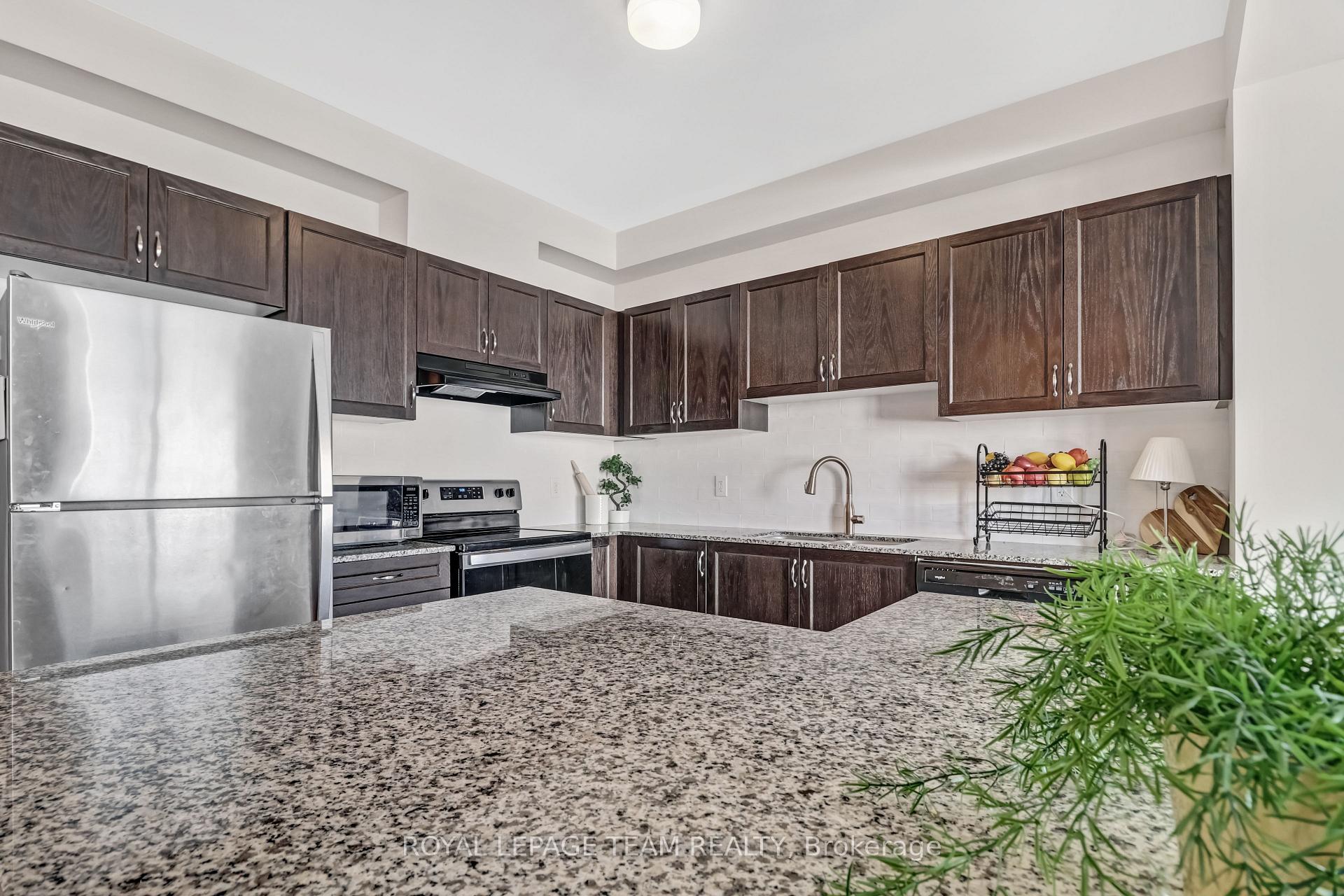 Photo 10 of 770 Brittanic Road, Ottawa, Kanata - Emerald Meadows/Trailwest — HOMEH