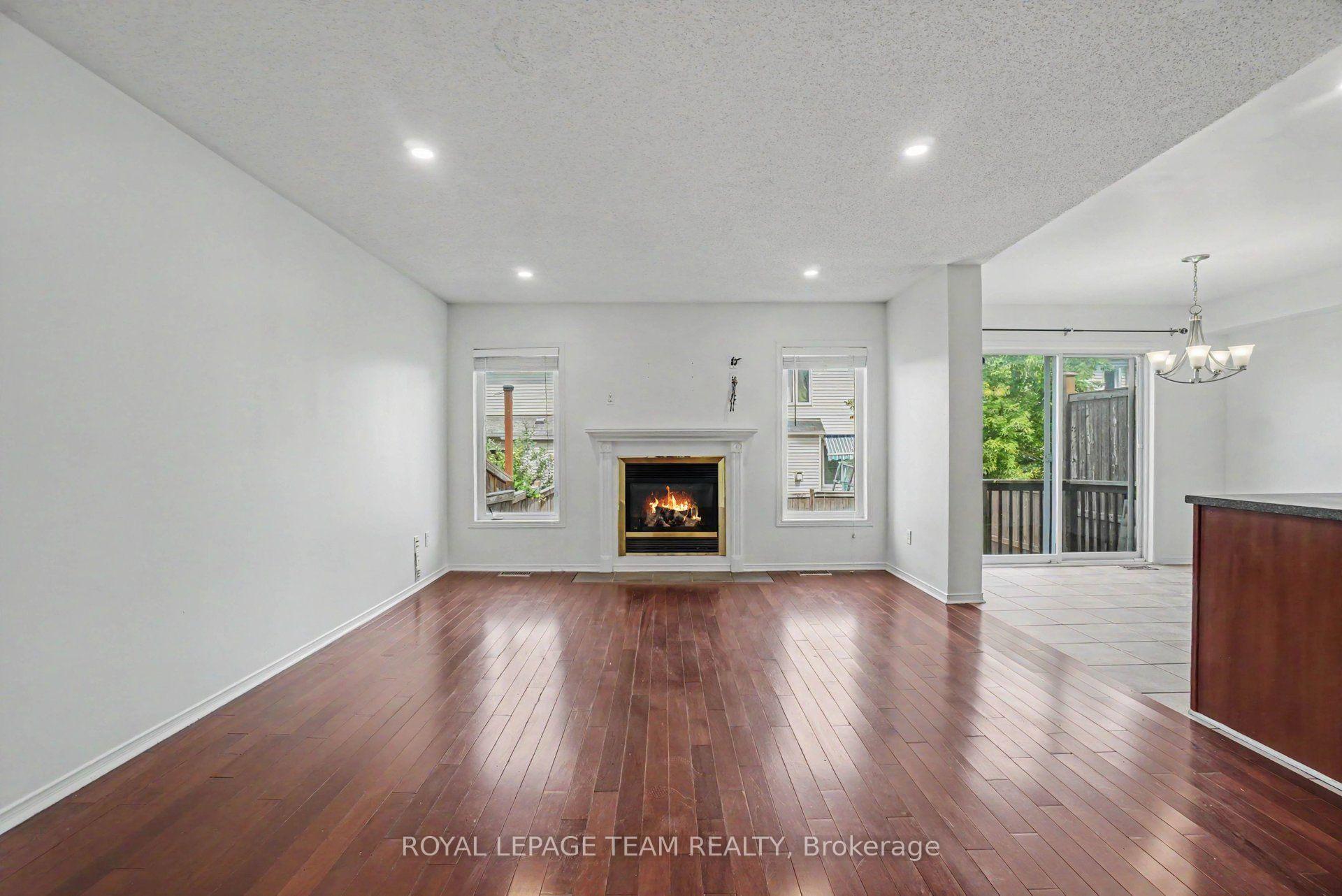 Photo 5 of 13 Stoneleigh Street, Ottawa, Barrhaven - Strandherd — HOMEH