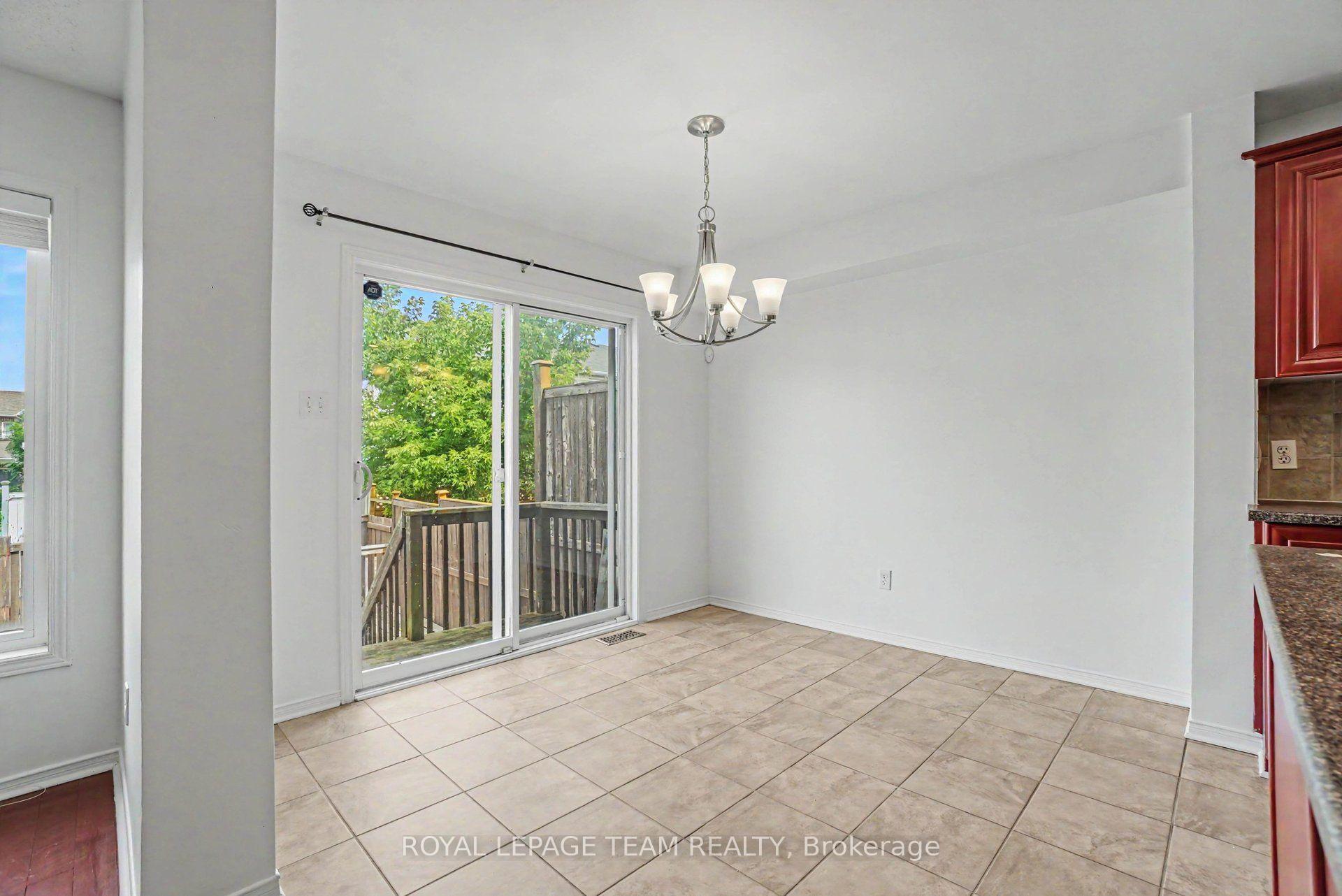 Photo 15 of 13 Stoneleigh Street, Ottawa, Barrhaven - Strandherd — HOMEH