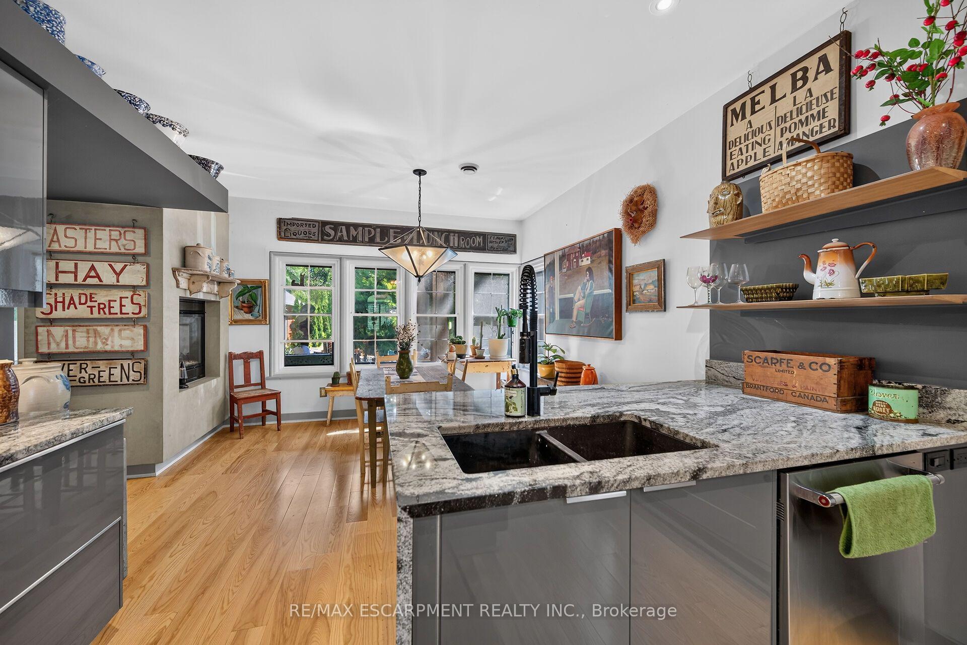 Photo 15 of 2074 Governors Road, Hamilton, Ancaster — HOMEH
