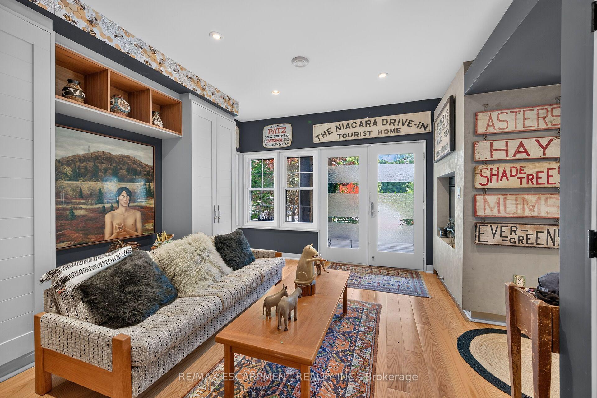 Photo 17 of 2074 Governors Road, Hamilton, Ancaster — HOMEH