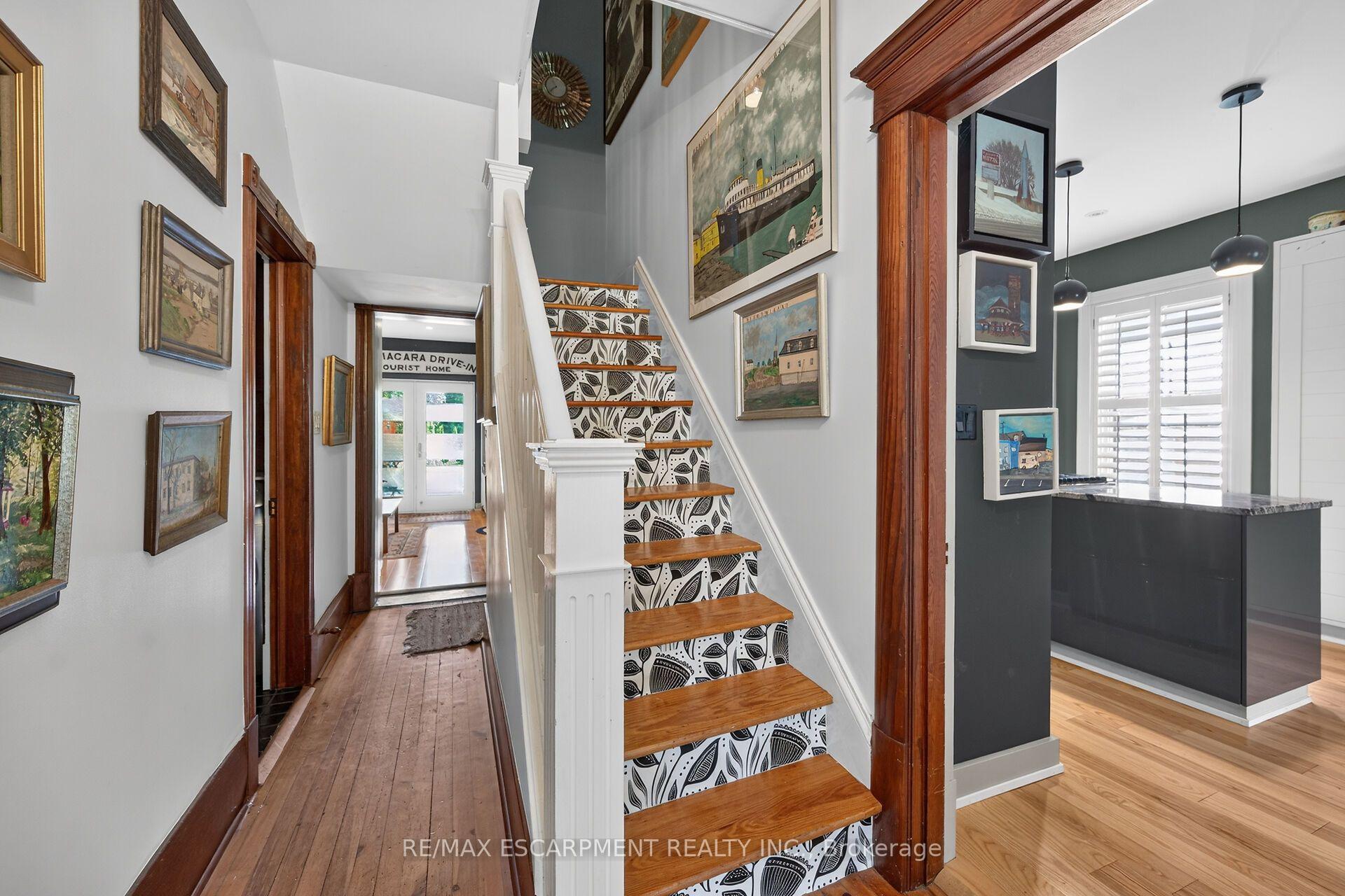 Photo 20 of 2074 Governors Road, Hamilton, Ancaster — HOMEH