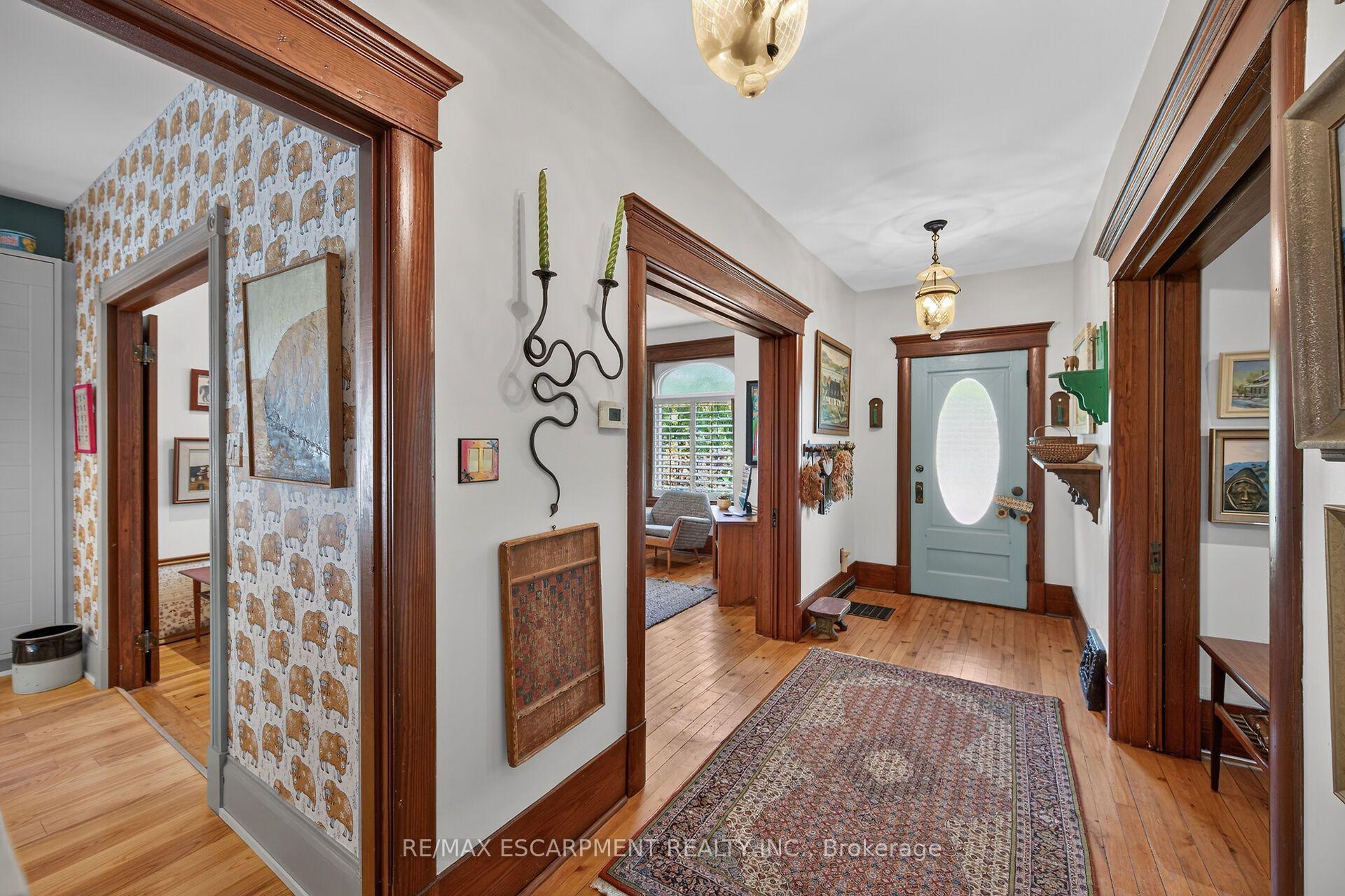 Photo 21 of 2074 Governors Road, Hamilton, Ancaster — HOMEH