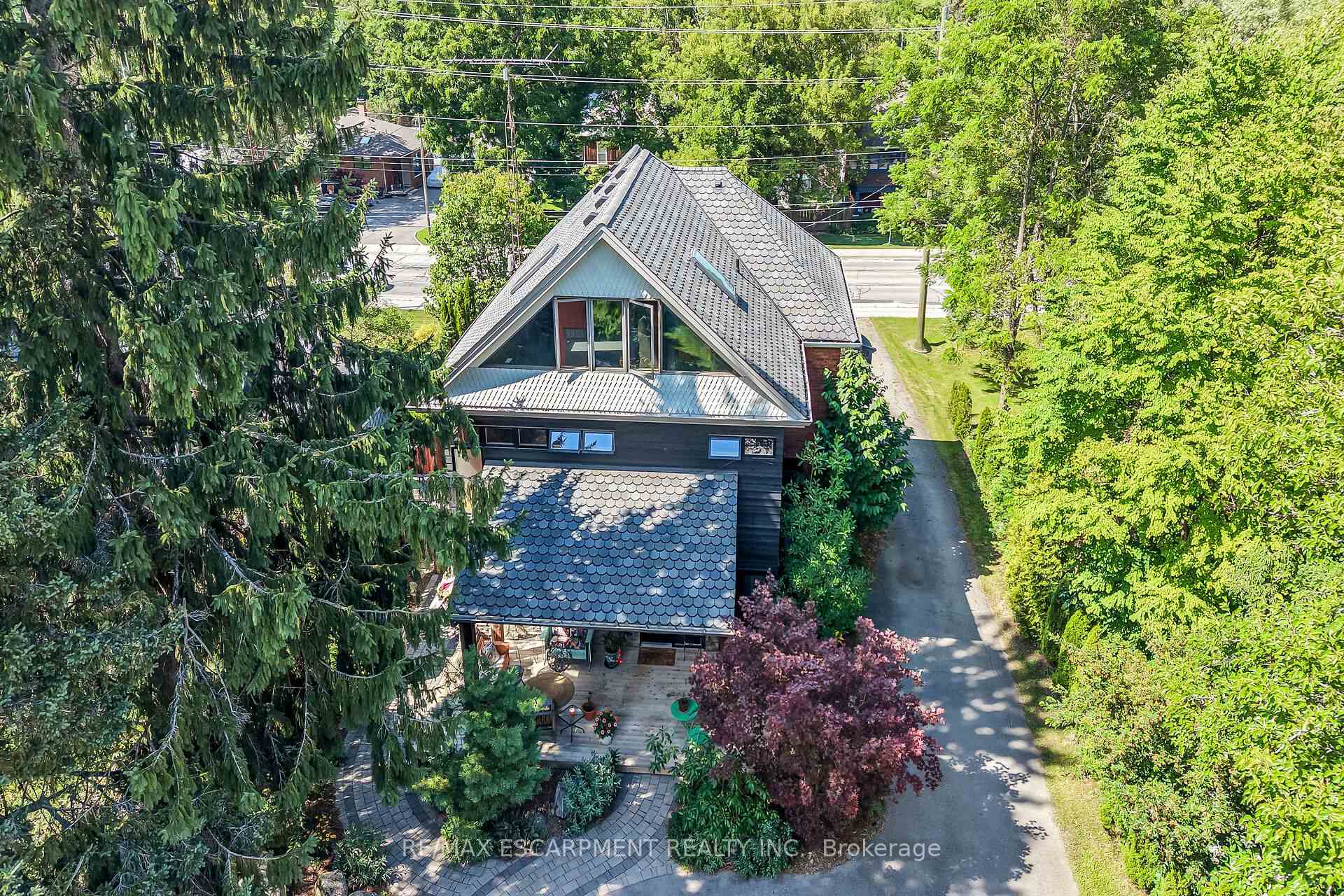 Photo 45 of 2074 Governors Road, Hamilton, Ancaster — HOMEH