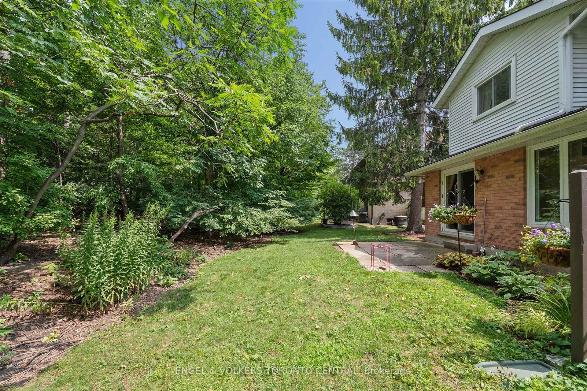 Photo of Unit 7, 220 Kingswood Drive