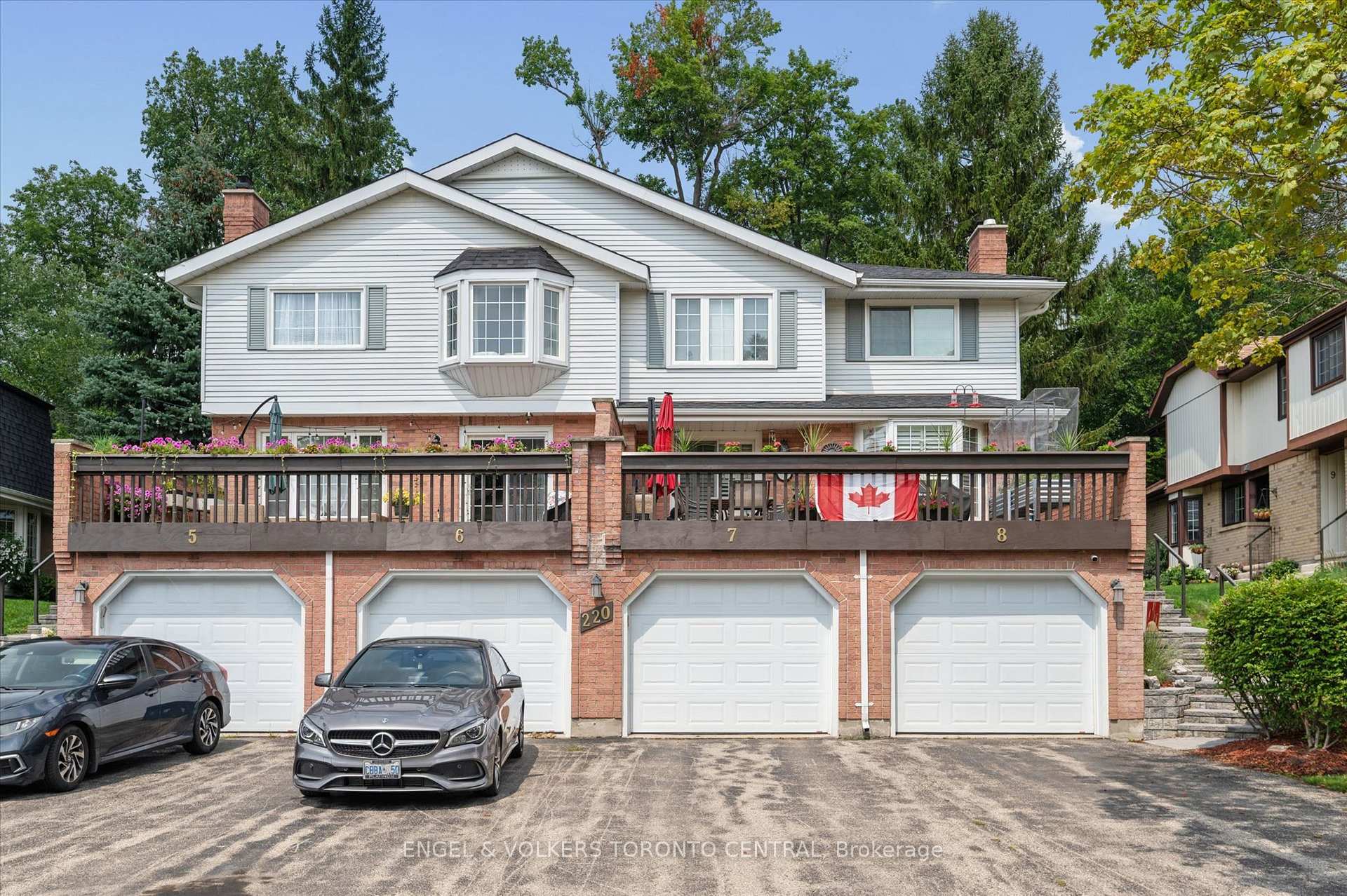 Photo 2 of Unit 7, 220 Kingswood Drive, Kitchener, Alpine — HOMEH