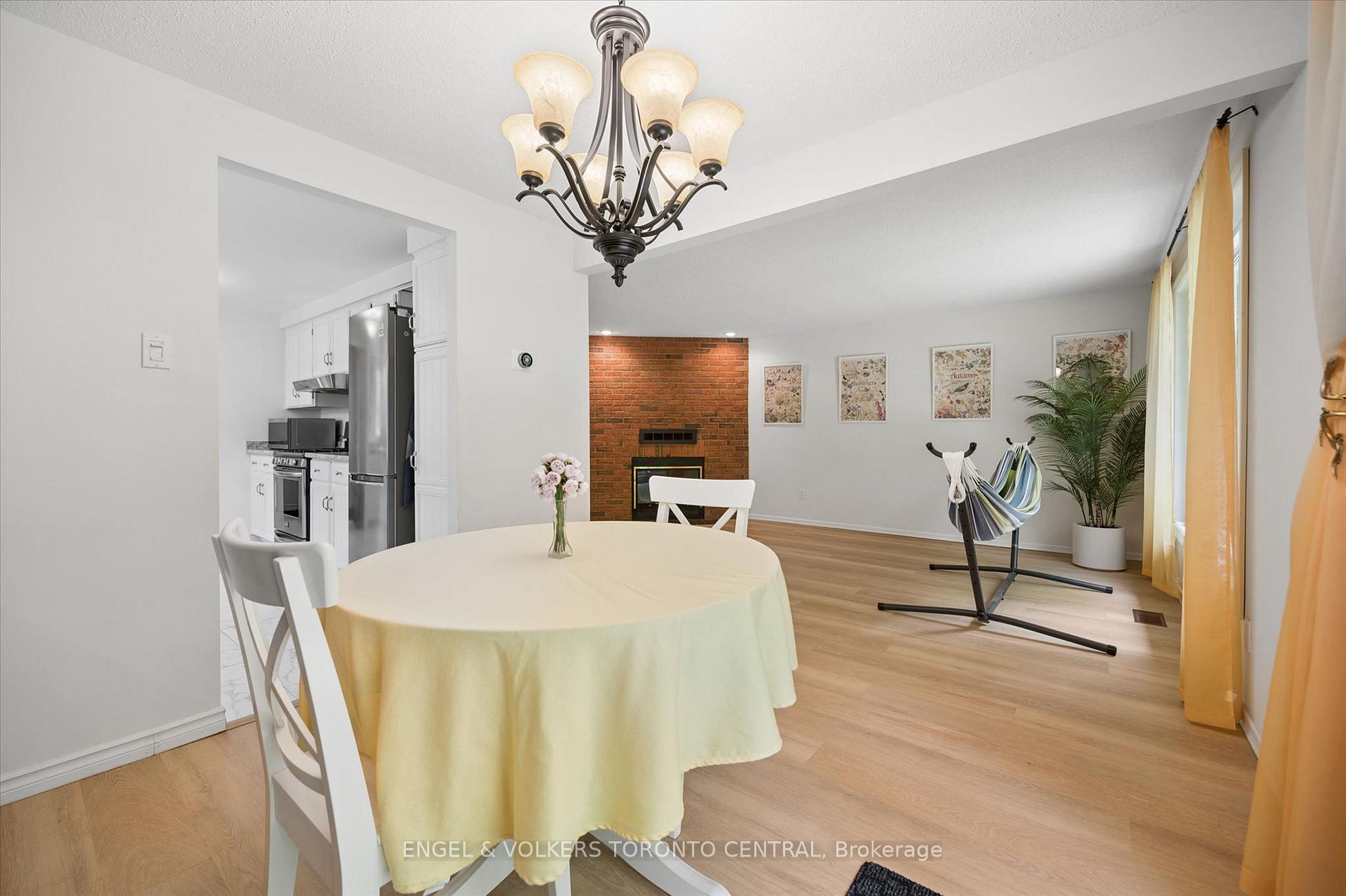 Photo 19 of Unit 7, 220 Kingswood Drive, Kitchener, Alpine — HOMEH
