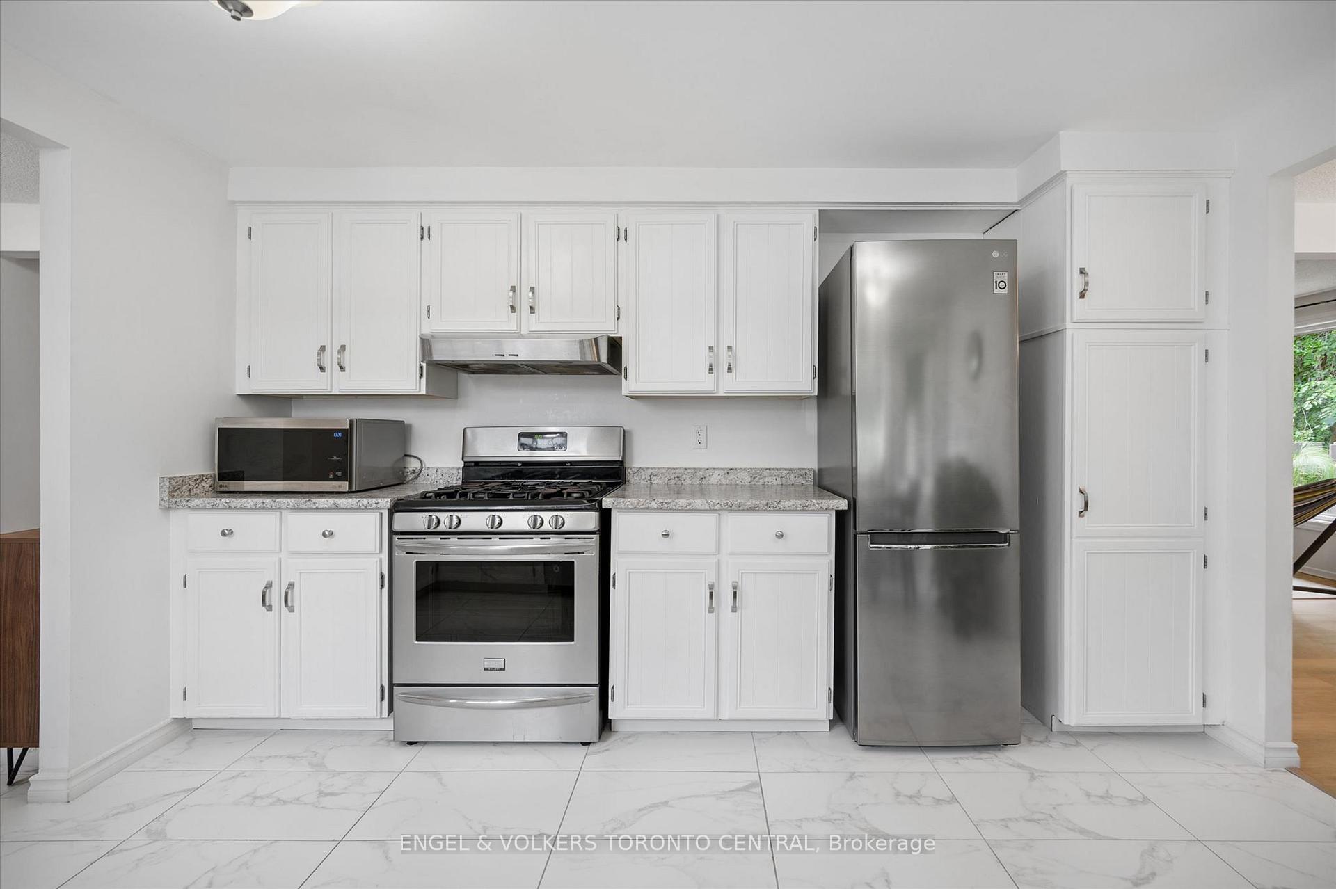 Photo 24 of Unit 7, 220 Kingswood Drive, Kitchener, Alpine — HOMEH