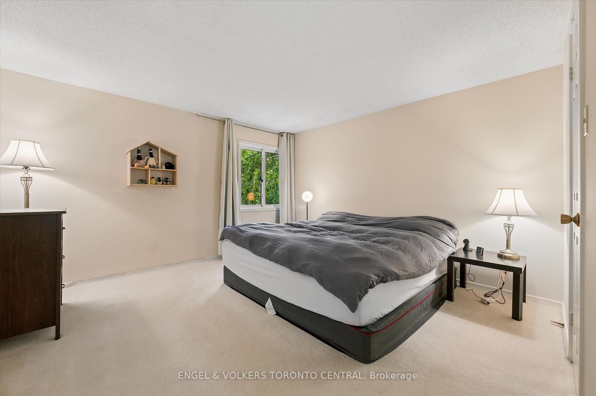 Photo 28 of Unit 7, 220 Kingswood Drive, Kitchener, Alpine — HOMEH