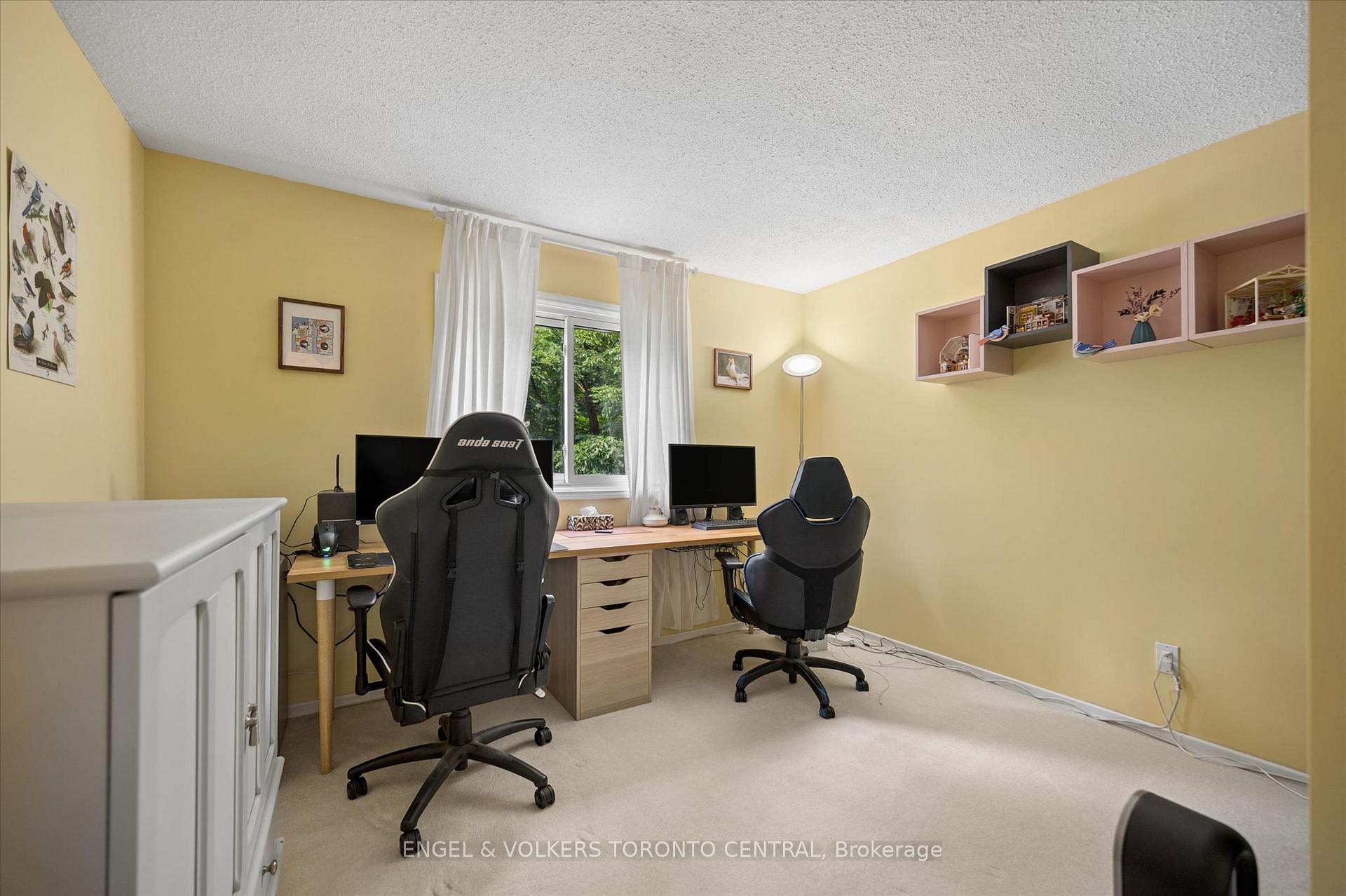 Photo 33 of Unit 7, 220 Kingswood Drive, Kitchener, Alpine — HOMEH
