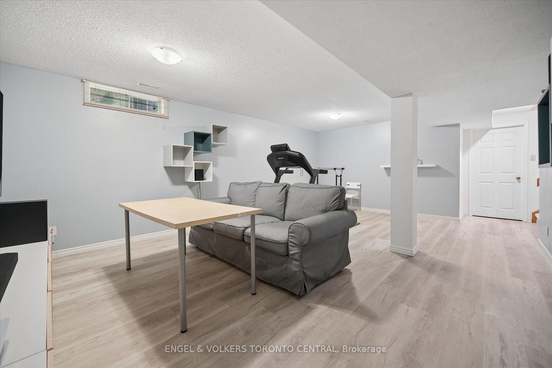 Photo 37 of Unit 7, 220 Kingswood Drive, Kitchener, Alpine — HOMEH