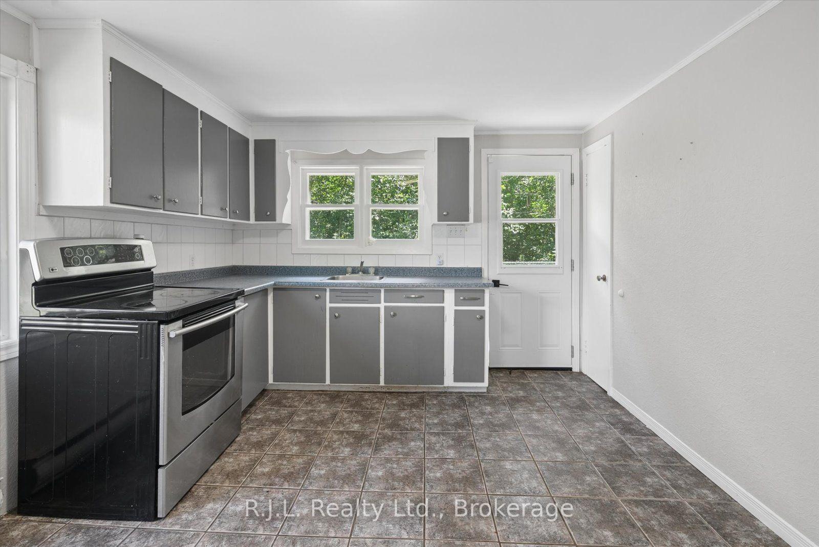 Photo 12 of 475 Causeway View Road S, Selwyn — HOMEH