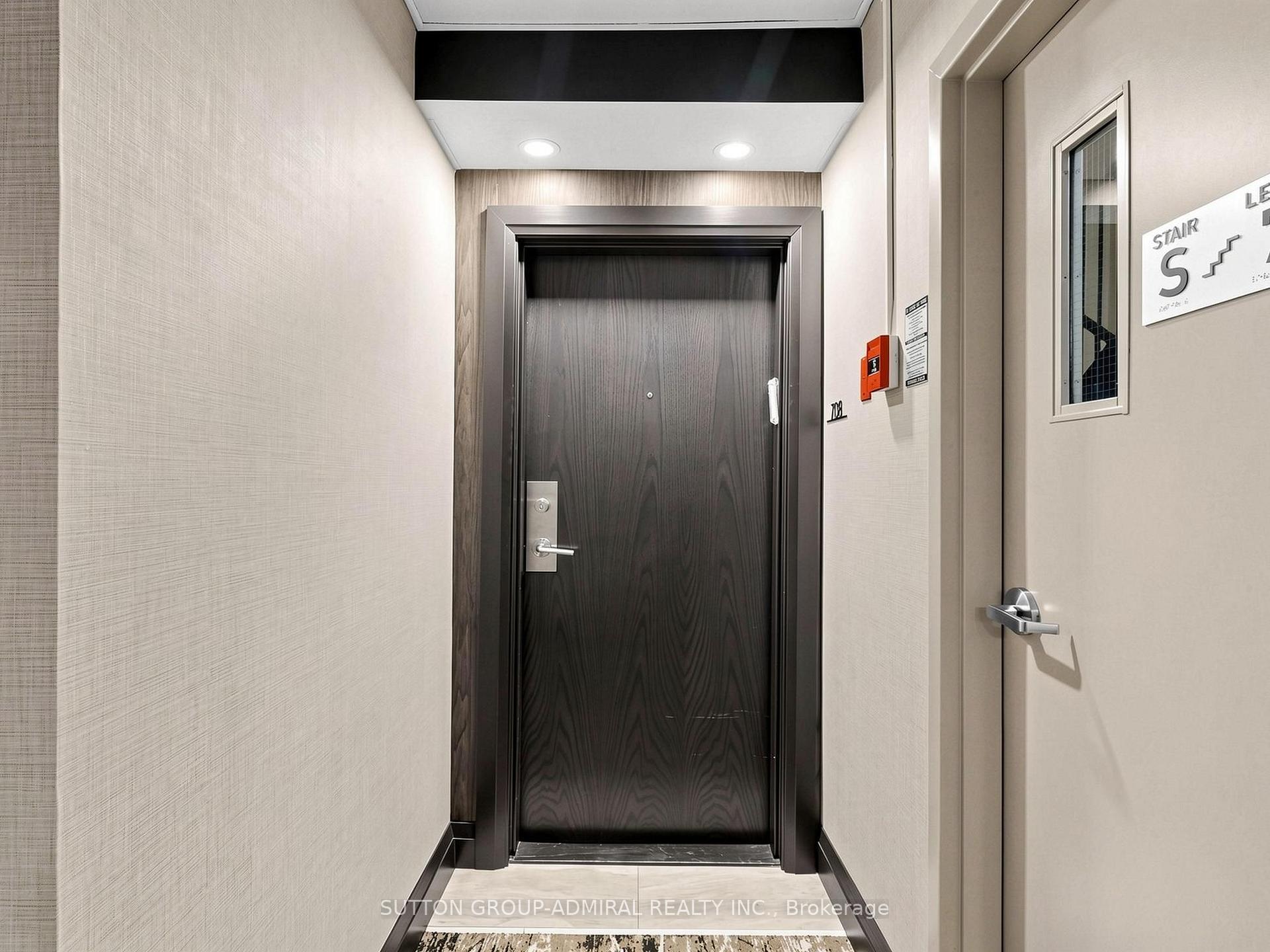 Photo 7 of Unit 708, 3000 Bathurst Street, Toronto, Englemount-Lawrence — HOMEH
