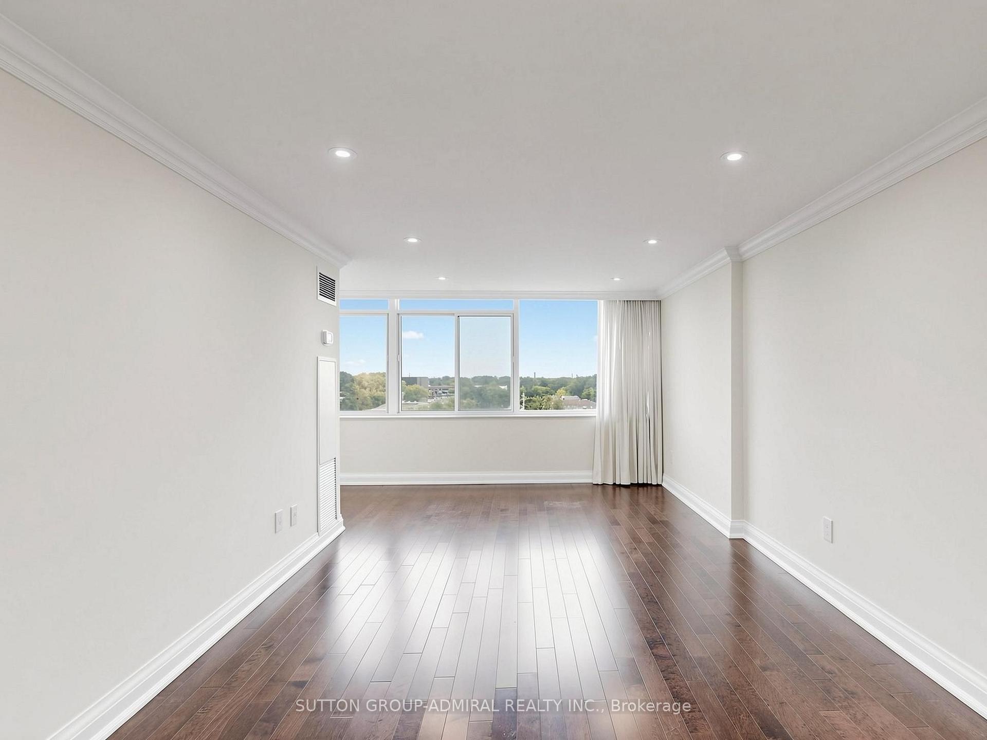 Photo 10 of Unit 708, 3000 Bathurst Street, Toronto, Englemount-Lawrence — HOMEH