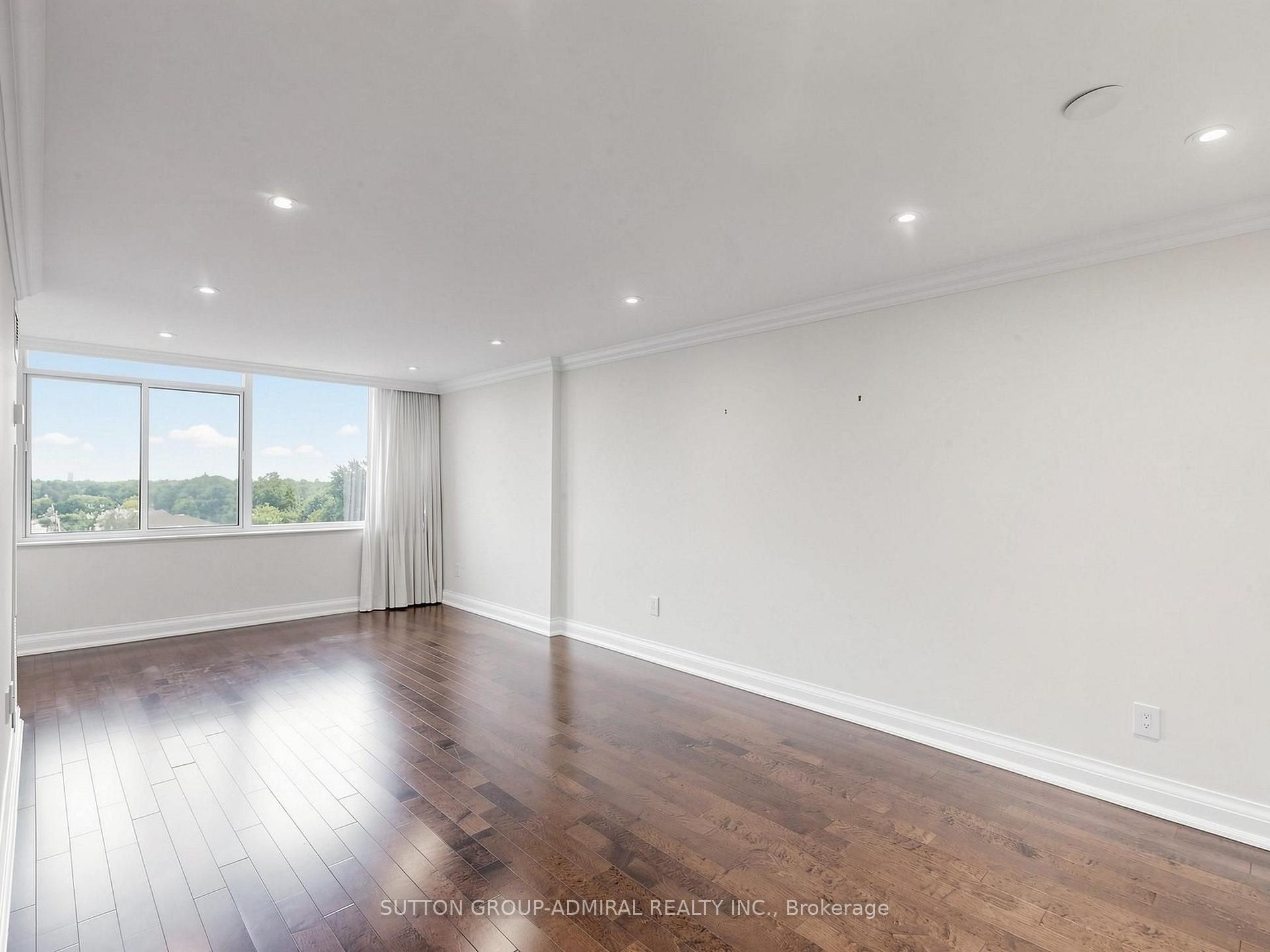 Photo 11 of Unit 708, 3000 Bathurst Street, Toronto, Englemount-Lawrence — HOMEH