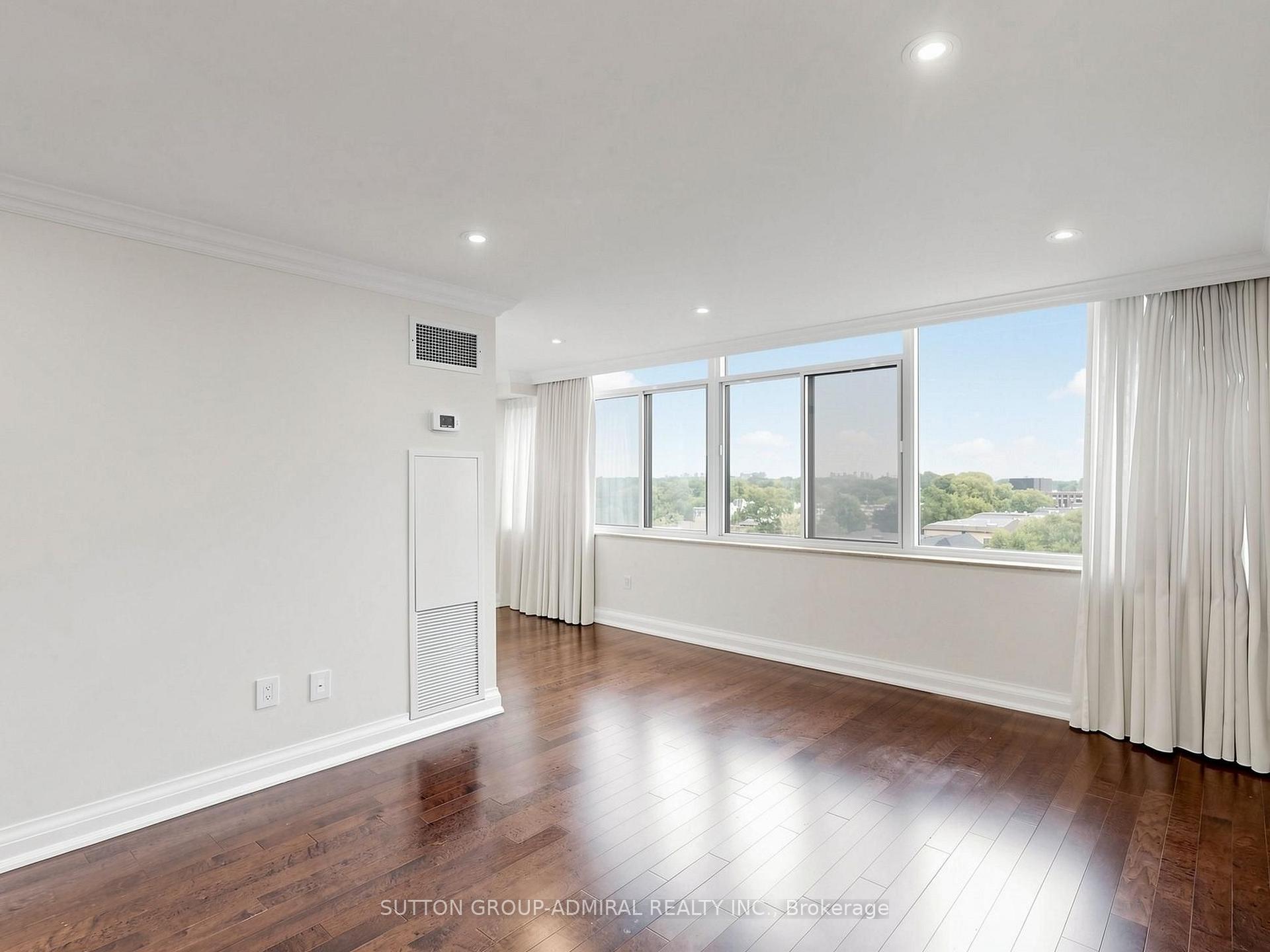 Photo 12 of Unit 708, 3000 Bathurst Street, Toronto, Englemount-Lawrence — HOMEH