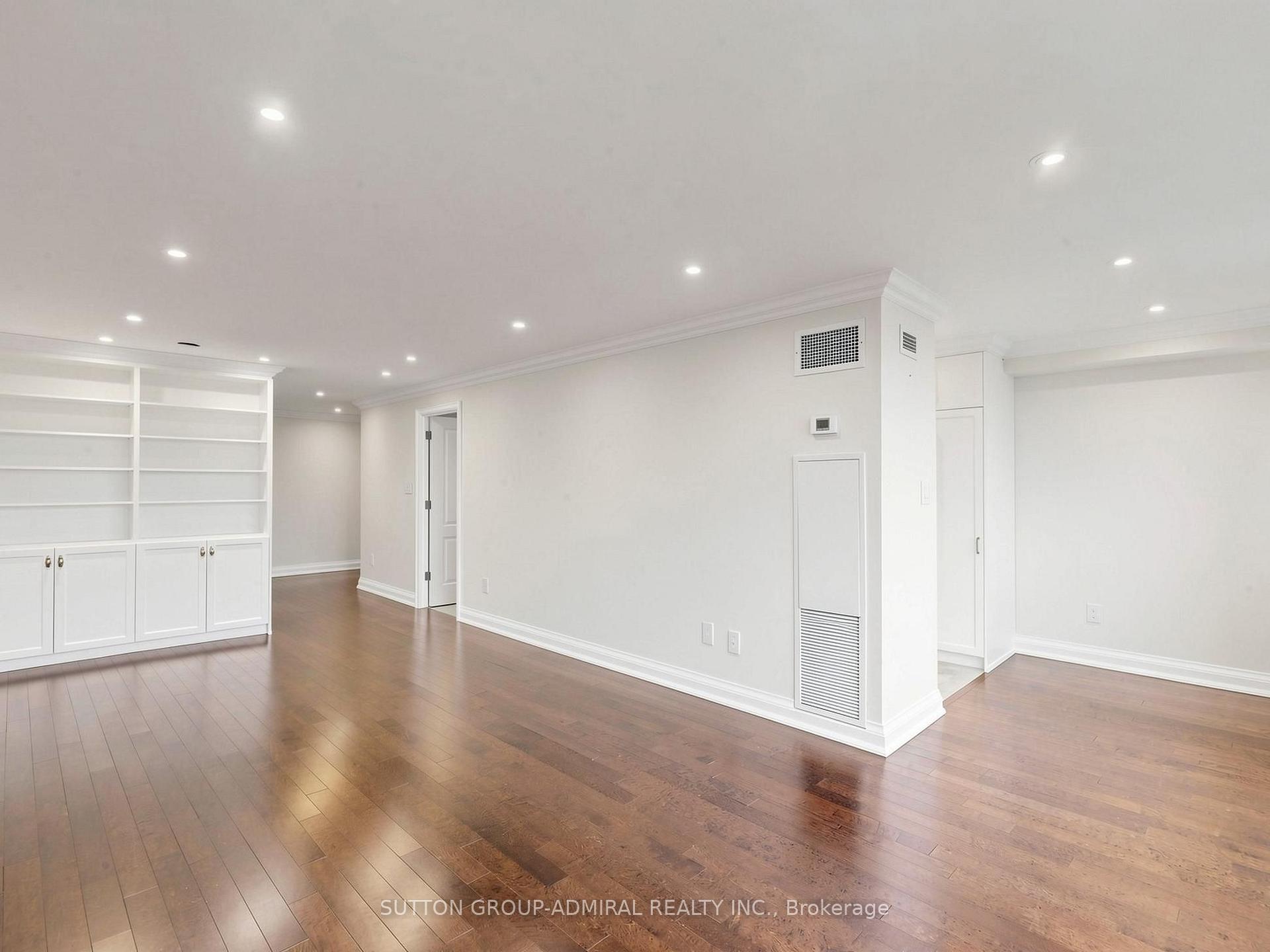Photo 13 of Unit 708, 3000 Bathurst Street, Toronto, Englemount-Lawrence — HOMEH