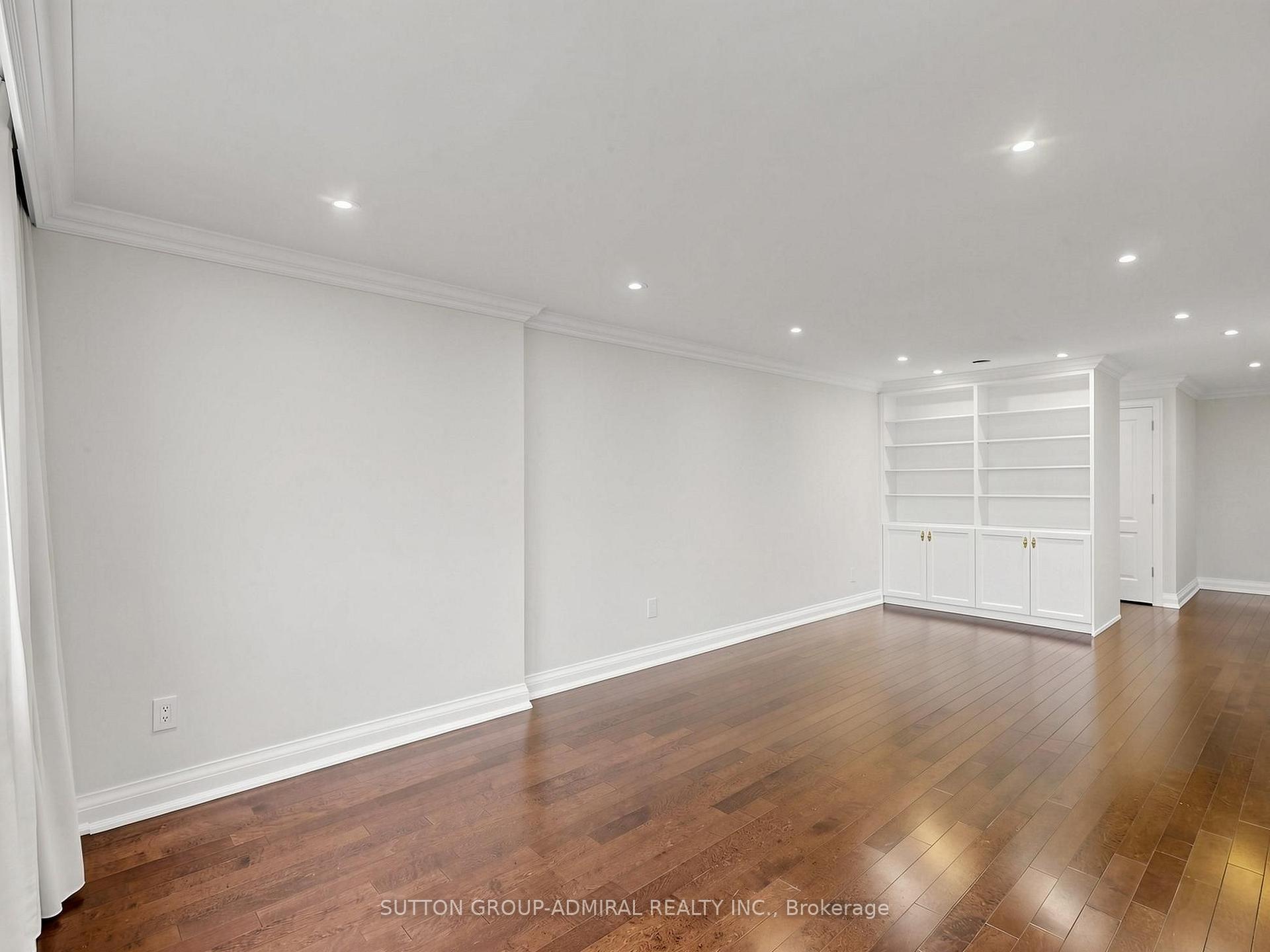 Photo 15 of Unit 708, 3000 Bathurst Street, Toronto, Englemount-Lawrence — HOMEH