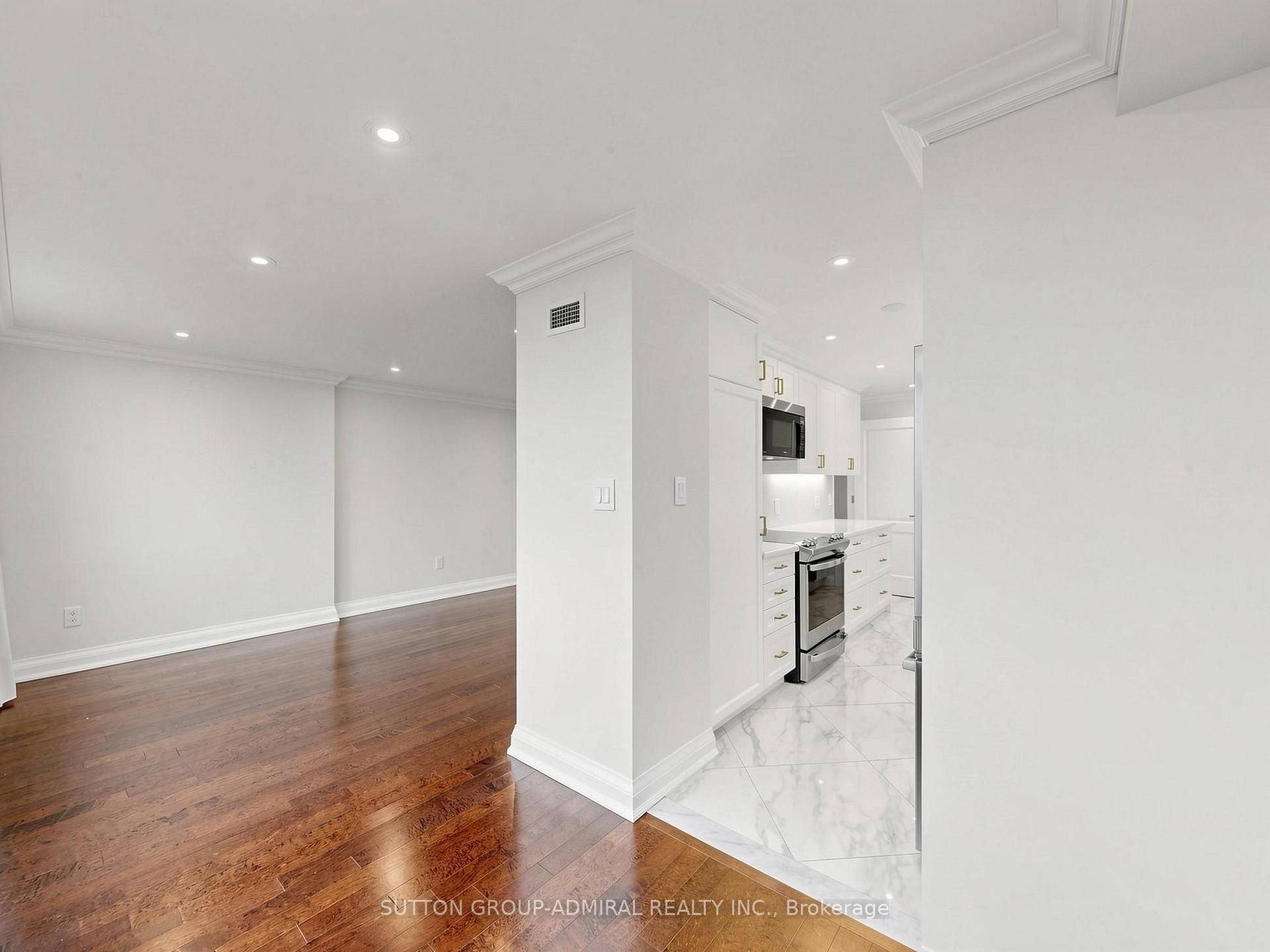 Photo 16 of Unit 708, 3000 Bathurst Street, Toronto, Englemount-Lawrence — HOMEH