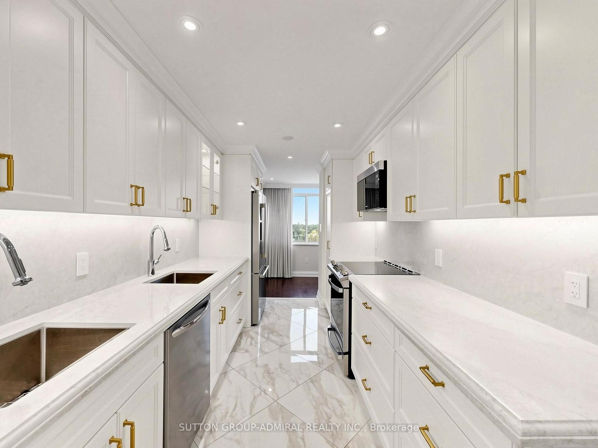 Photo 19 of Unit 708, 3000 Bathurst Street, Toronto, Englemount-Lawrence — HOMEH