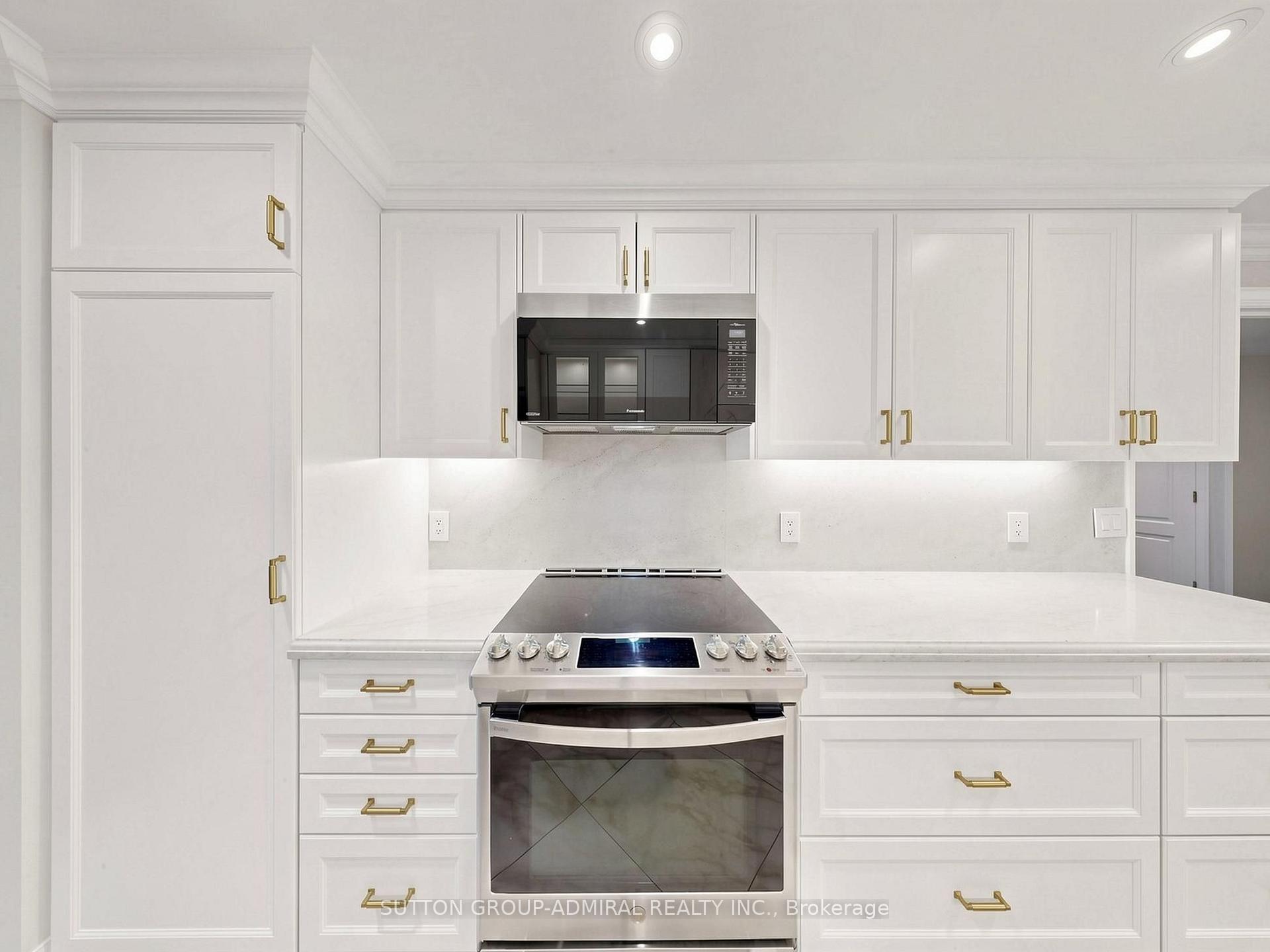 Photo 22 of Unit 708, 3000 Bathurst Street, Toronto, Englemount-Lawrence — HOMEH