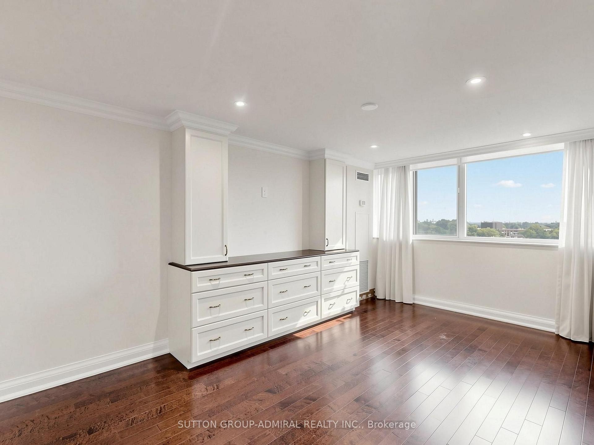 Photo 26 of Unit 708, 3000 Bathurst Street, Toronto, Englemount-Lawrence — HOMEH