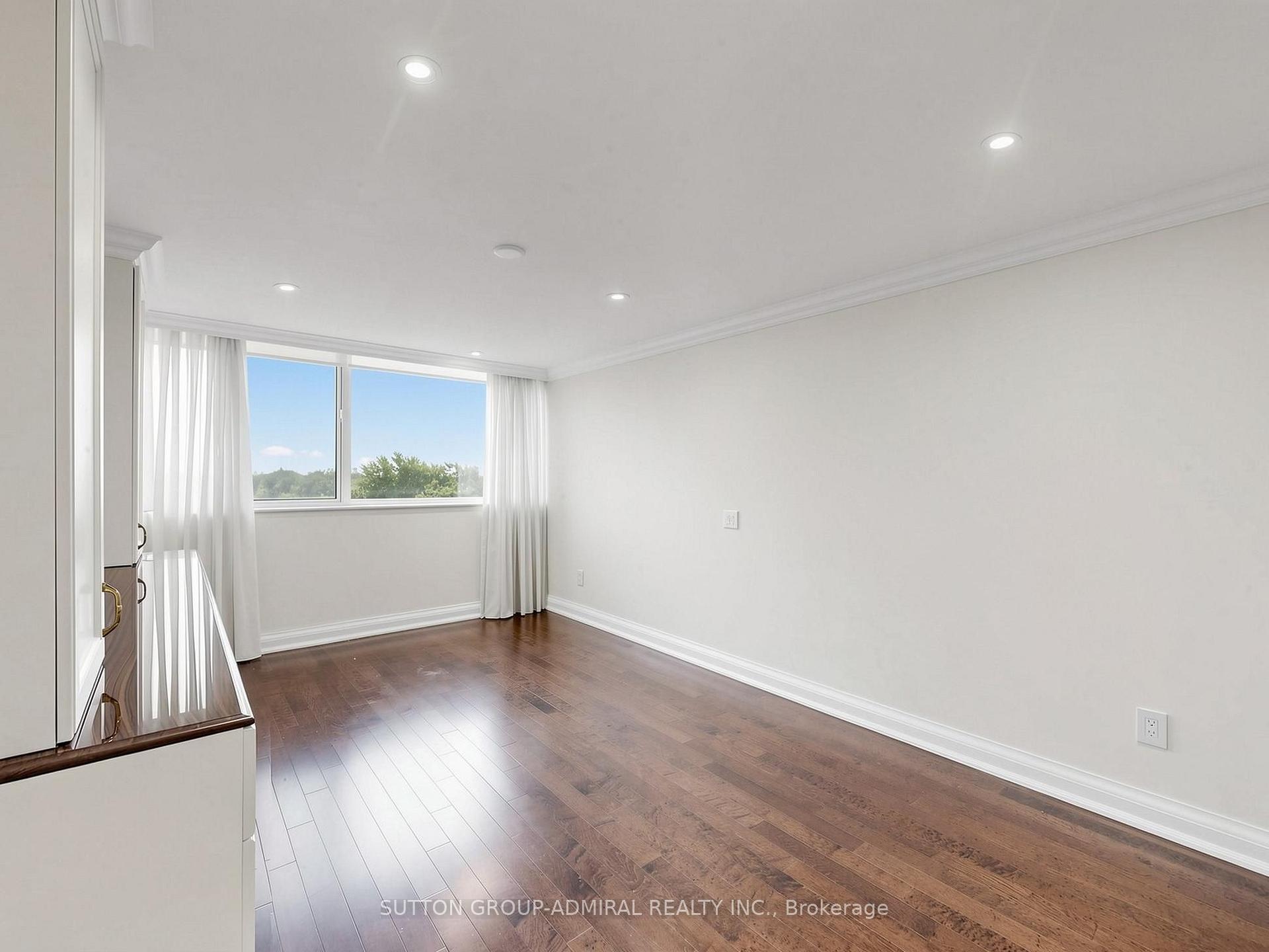 Photo 28 of Unit 708, 3000 Bathurst Street, Toronto, Englemount-Lawrence — HOMEH
