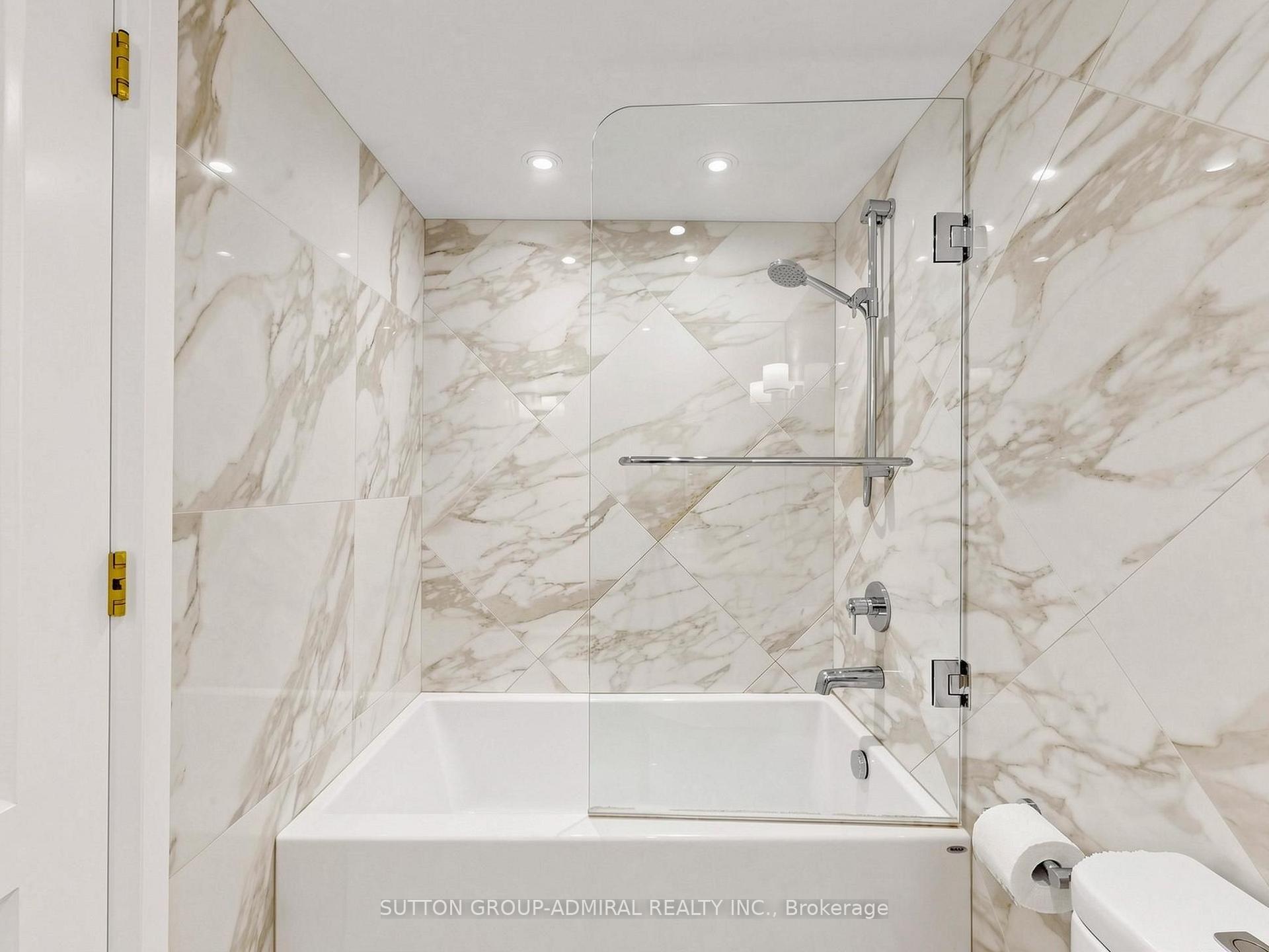 Photo 35 of Unit 708, 3000 Bathurst Street, Toronto, Englemount-Lawrence — HOMEH