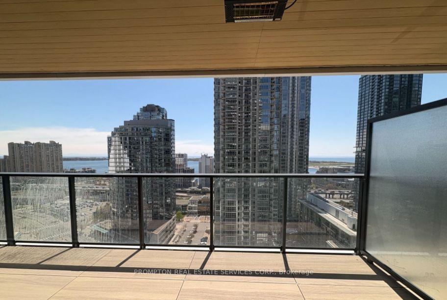 Photo 3 of Unit 2007, 1 Concord Cityplace Way, Toronto, Waterfront Communities — HOMEH