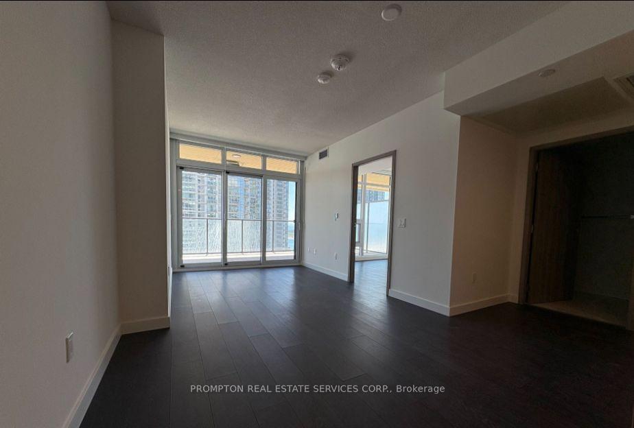 Photo 7 of Unit 2007, 1 Concord Cityplace Way, Toronto, Waterfront Communities — HOMEH