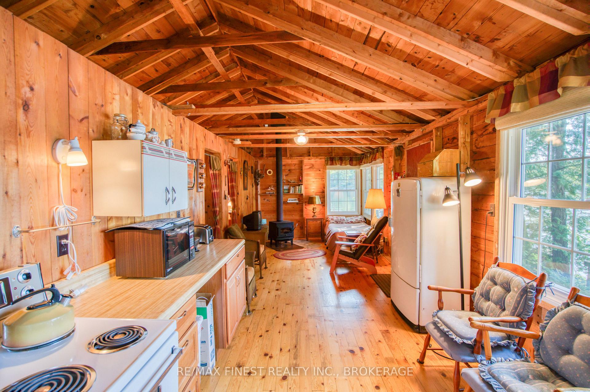 Photo 8 of 1041A Glass Lane, Frontenac, Frontenac North — HOMEH