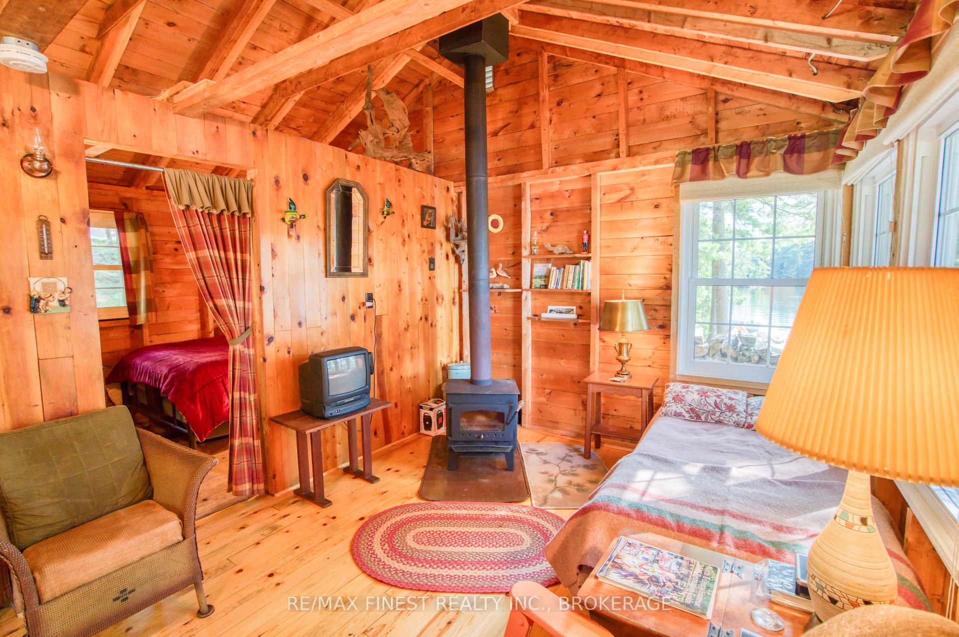 Photo 13 of 1041A Glass Lane, Frontenac, Frontenac North — HOMEH